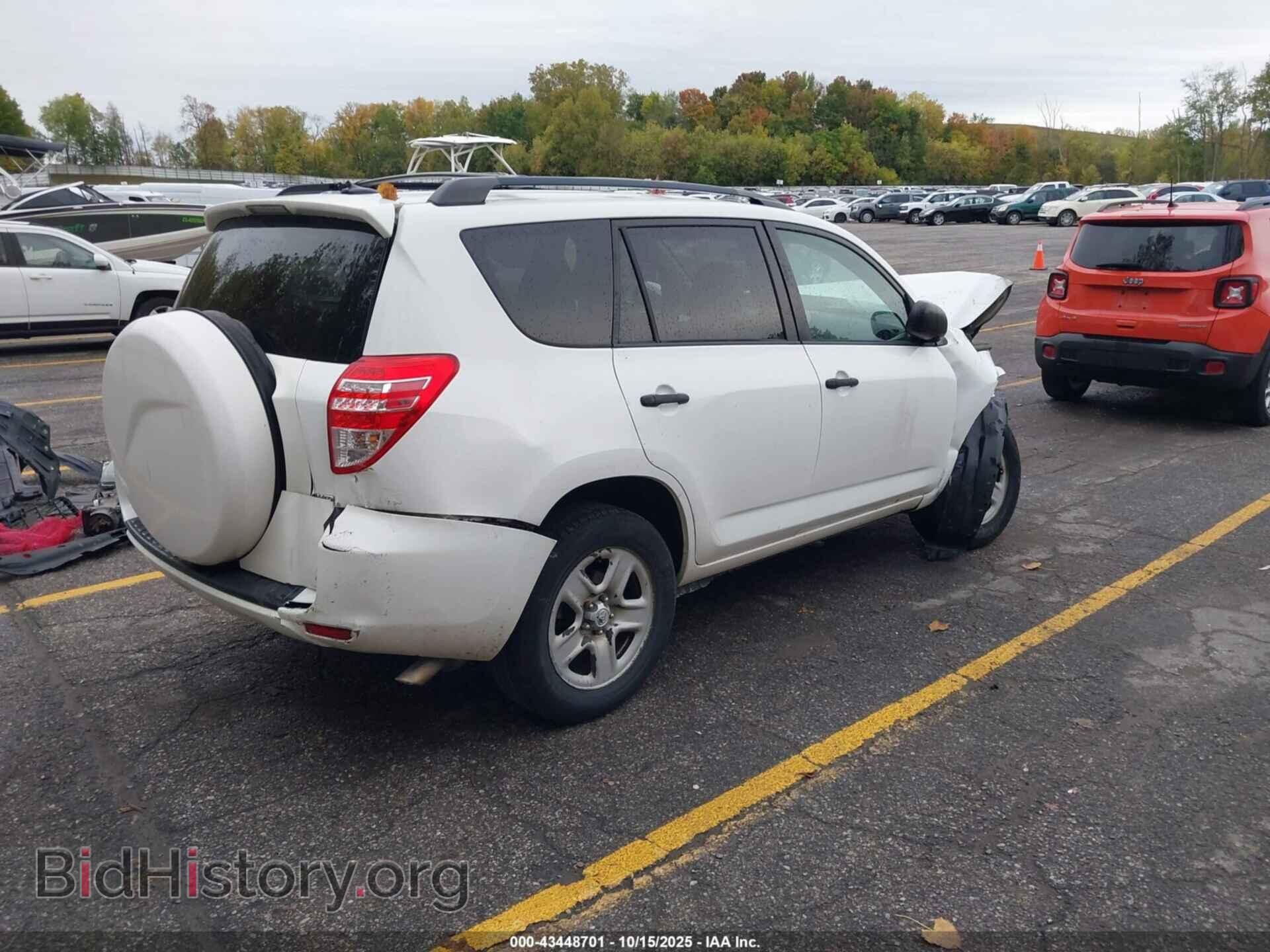 2011 TOYOTA RAV4 - VIN: 2T3BF4DV1BW175229 - Фото 4