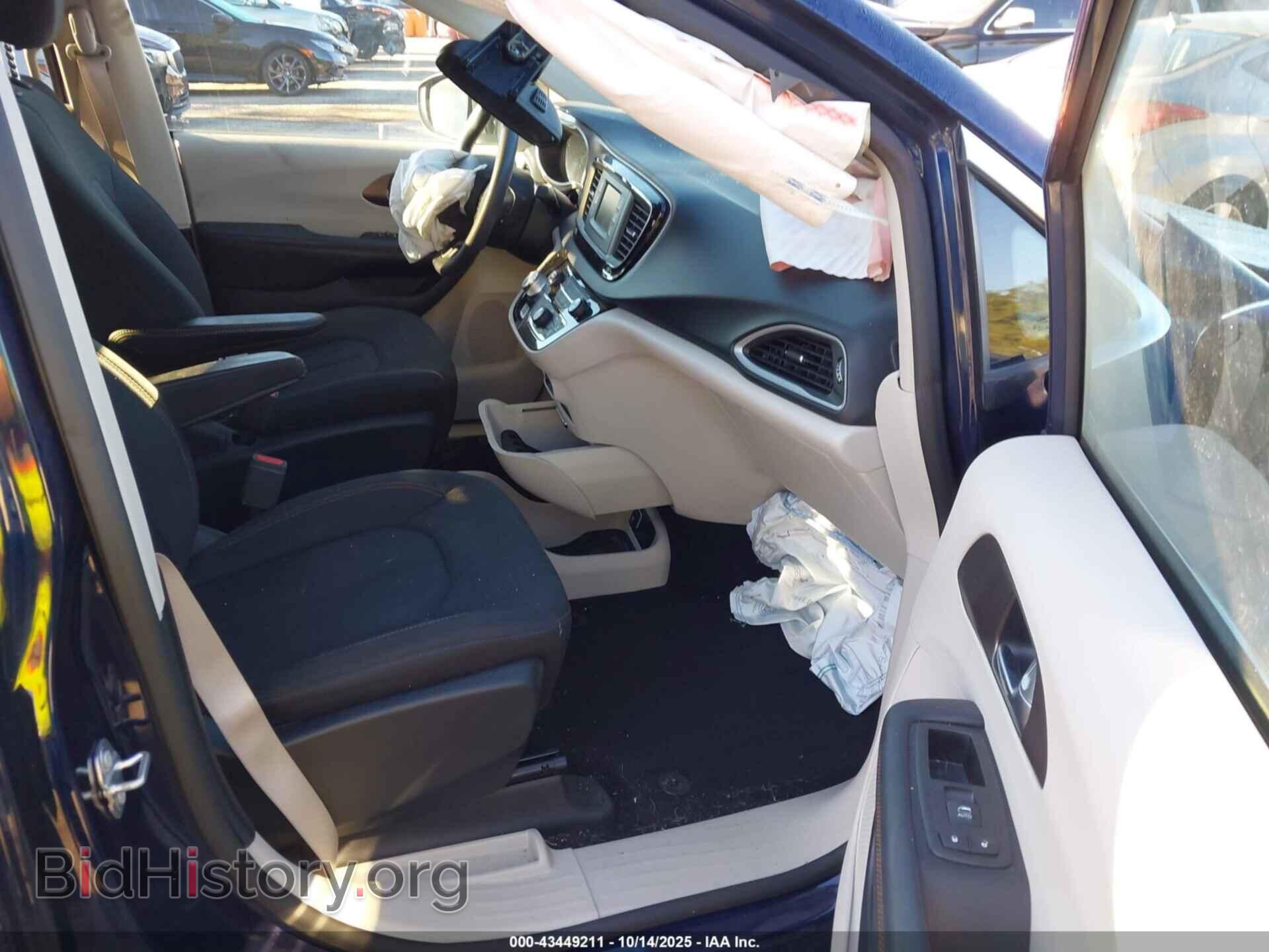 2017 CHRYSLER PACIFICA - VIN: 2C4RC1CG7HR608564 - Photo 5