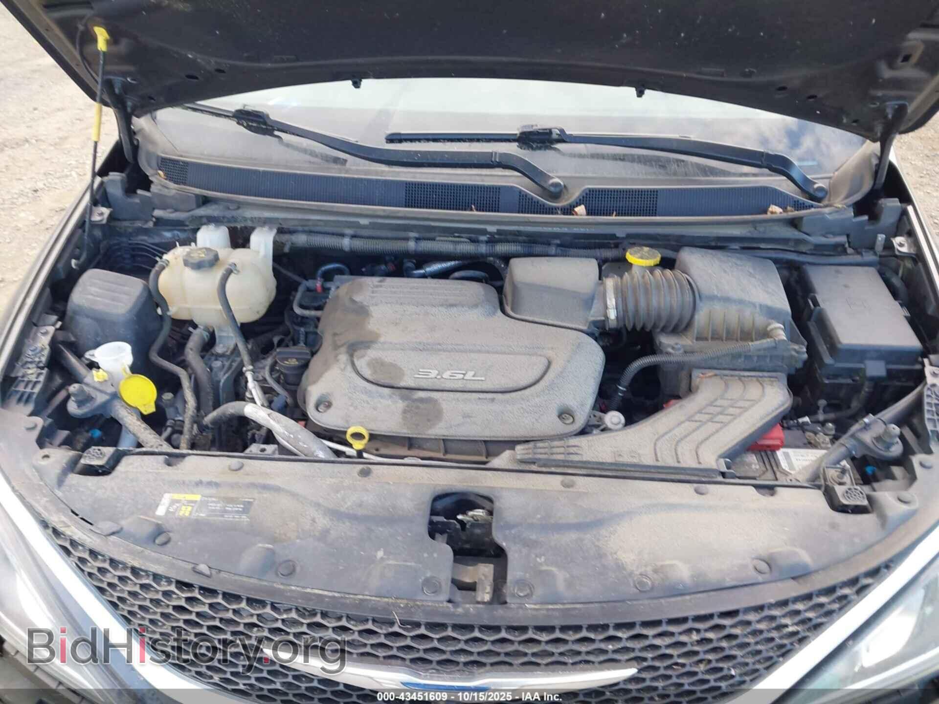 2018 CHRYSLER PACIFICA - VIN: 2C4RC1BG2JR155378 - Фото 10