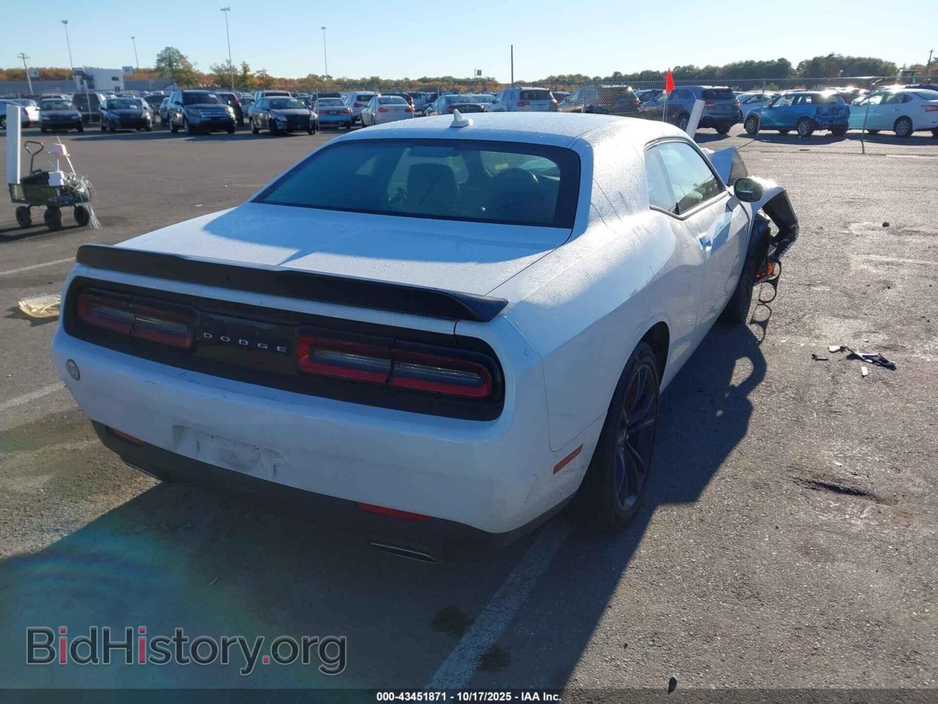 2018 DODGE CHALLENGER - VIN: 2C3CDZAG4JH334373 - Photo 4
