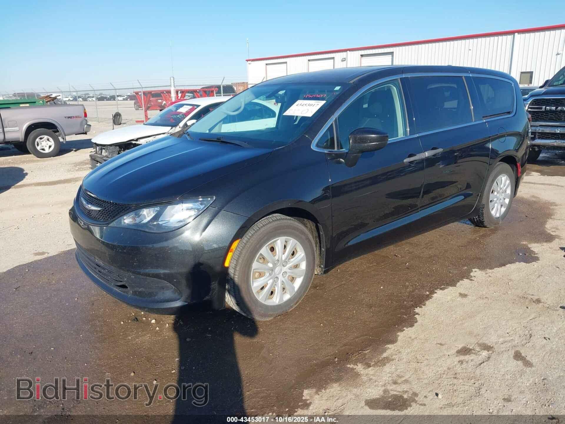 2018 CHRYSLER PACIFICA - VIN: 2C4RC1AG9JR235441 - Фото 2