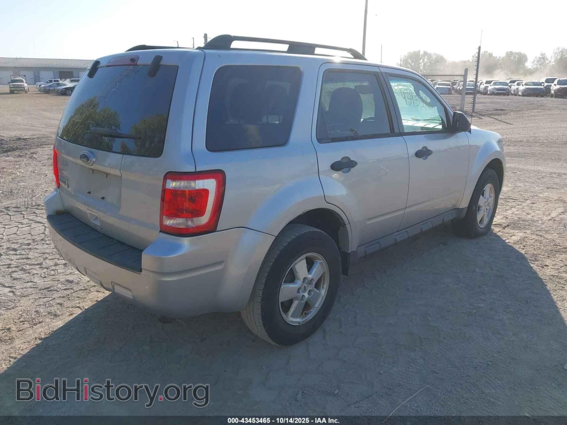 2011 FORD ESCAPE - VIN: 1FMCU9D76BKB34138 - Фото 4
