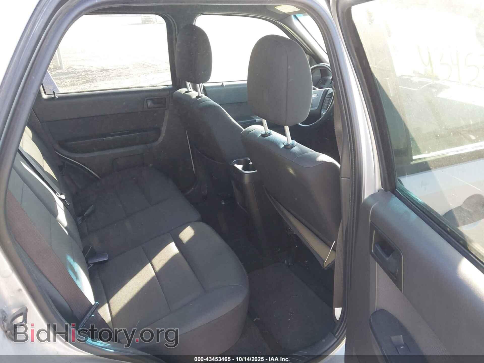 2011 FORD ESCAPE - VIN: 1FMCU9D76BKB34138 - Фото 8