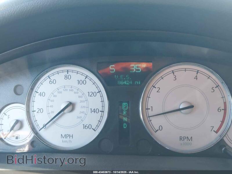 2006 Chrysler 300C (VIN 2C3LA63H96H110150) — фото 7 из 13