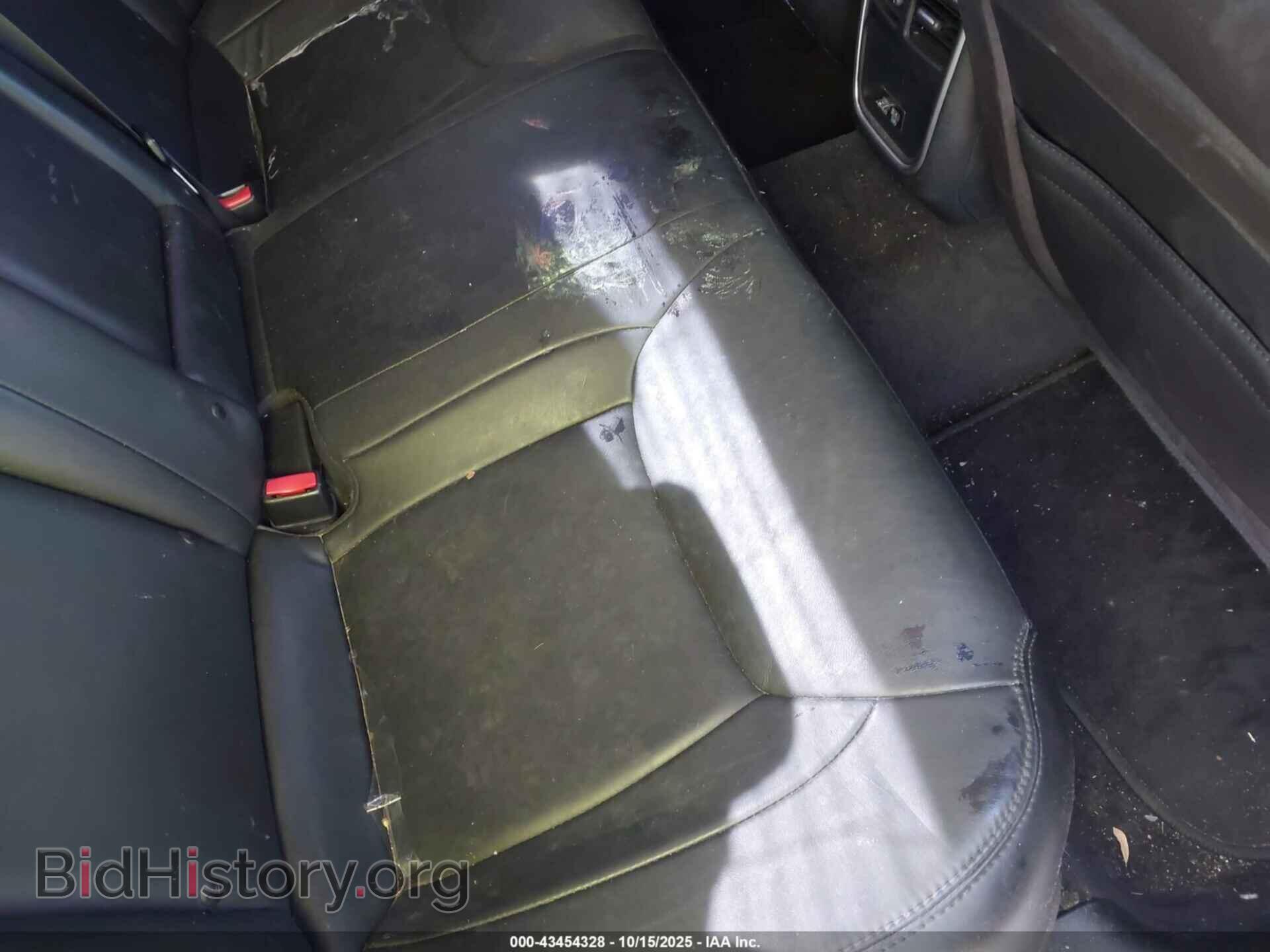 2015 CHRYSLER 300 - VIN: 2C3CCAAG3FH801875 - Фото 8