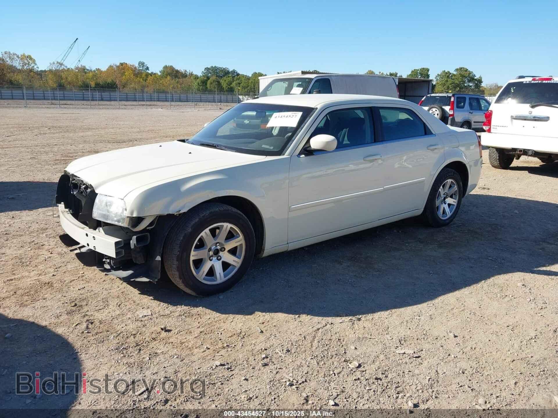 2007 CHRYSLER 300 - VIN: 2C3LA43R47H782776 - Фото 2