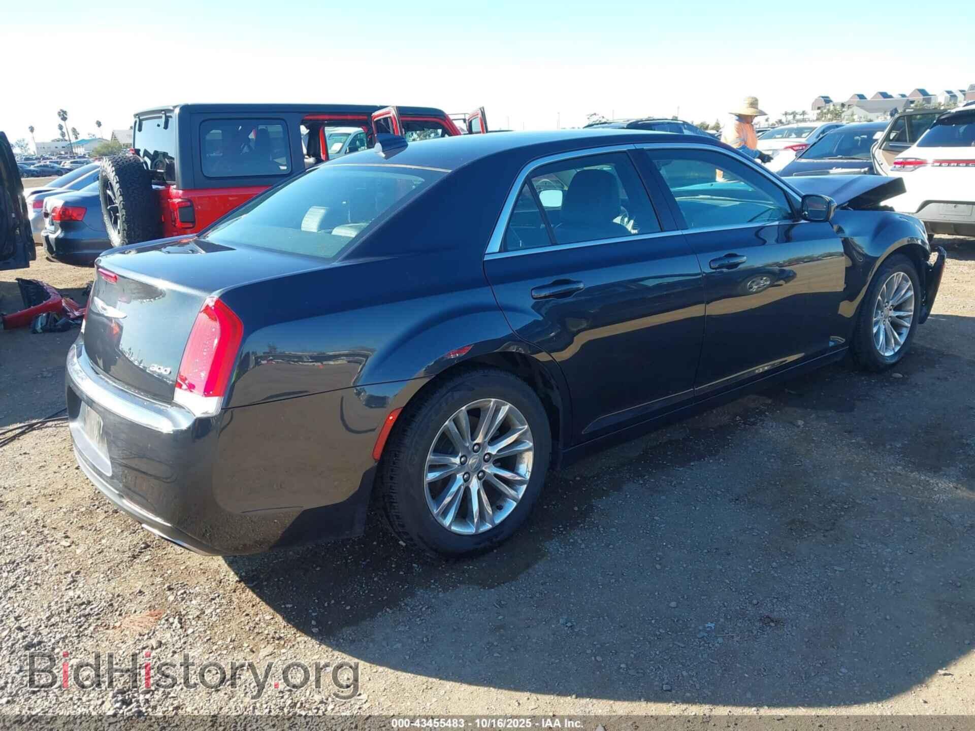 2019 CHRYSLER 300 - VIN: 2C3CCAAG9KH616997 - Фото 4