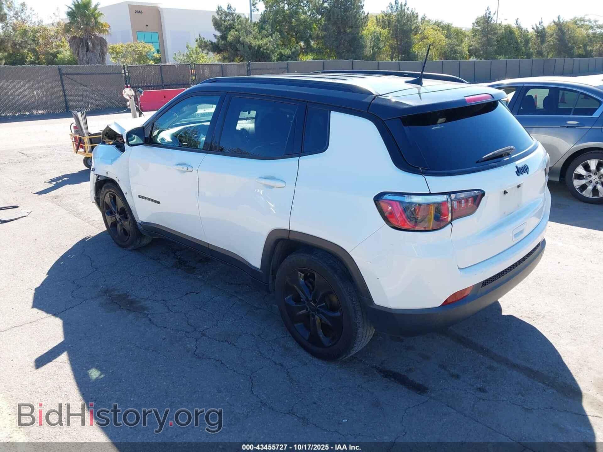 2019 JEEP COMPASS - VIN: 3C4NJCBB9KT726979 - Фото 3