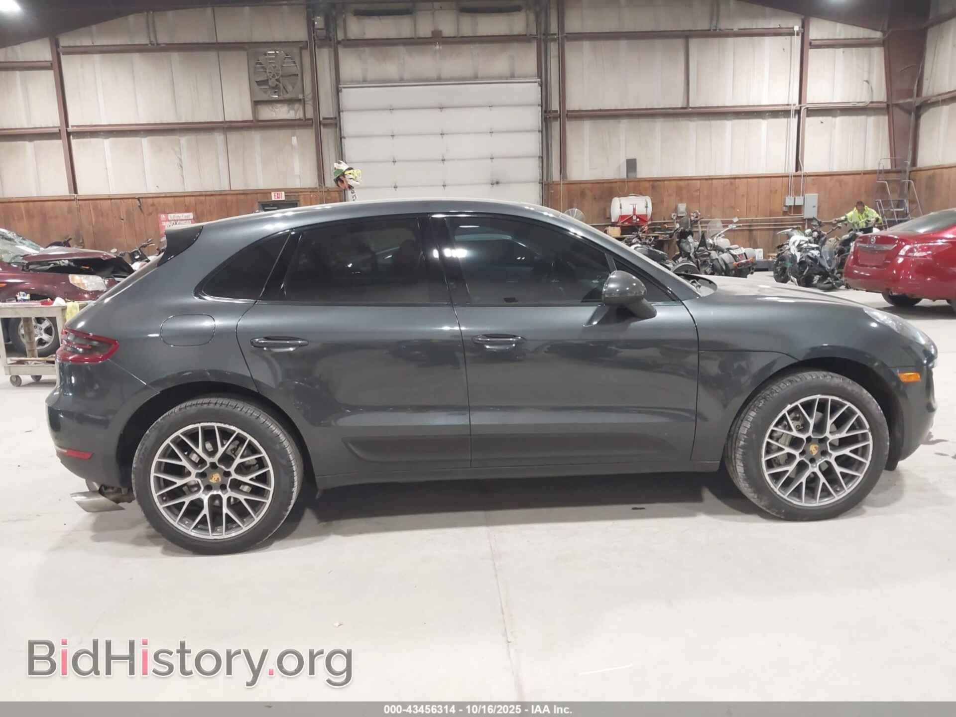 2017 PORSCHE MACAN - VIN: WP1AB2A56HLB15943 - Photo 13