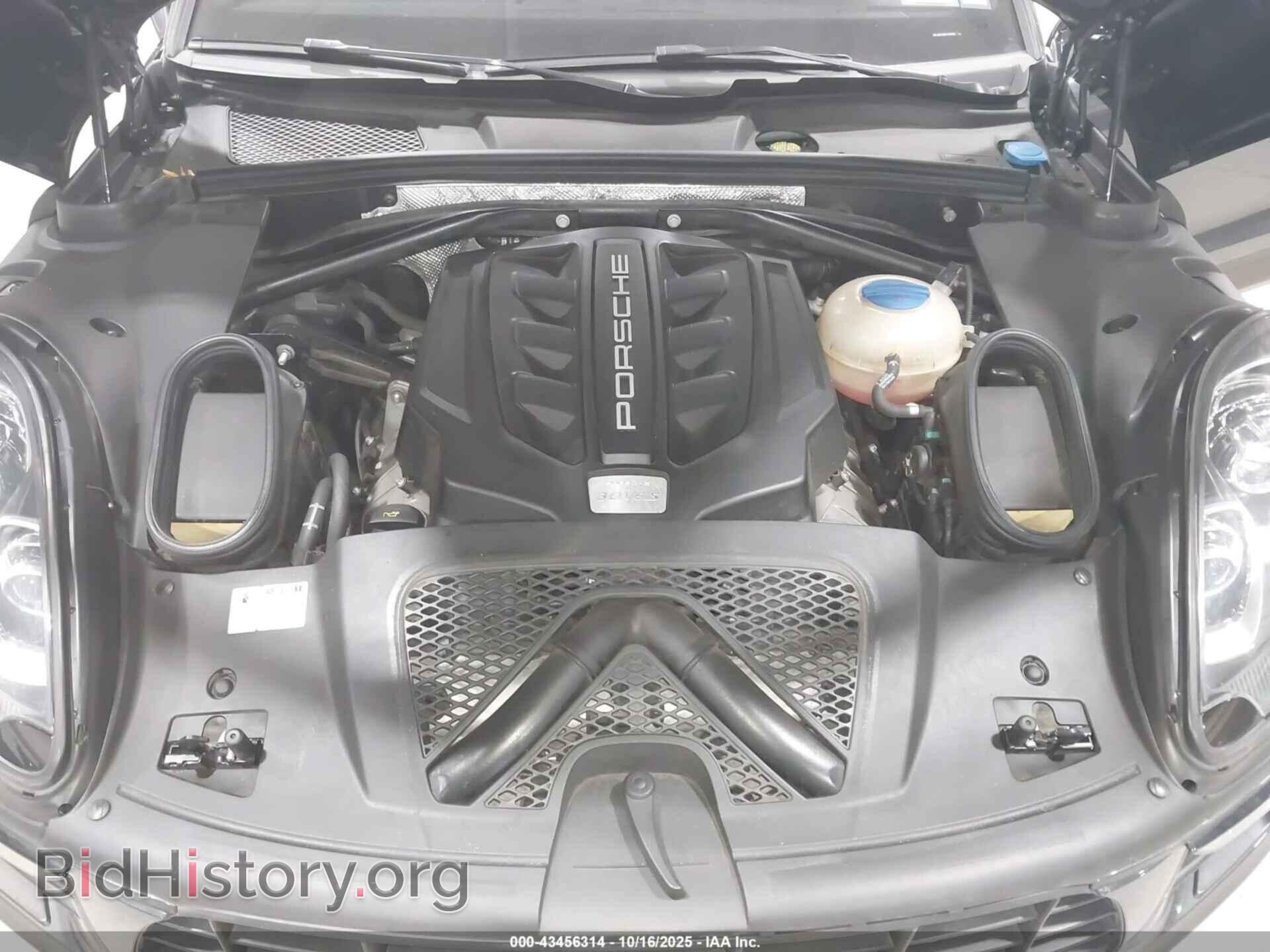 2017 PORSCHE MACAN - VIN: WP1AB2A56HLB15943 - Photo 10