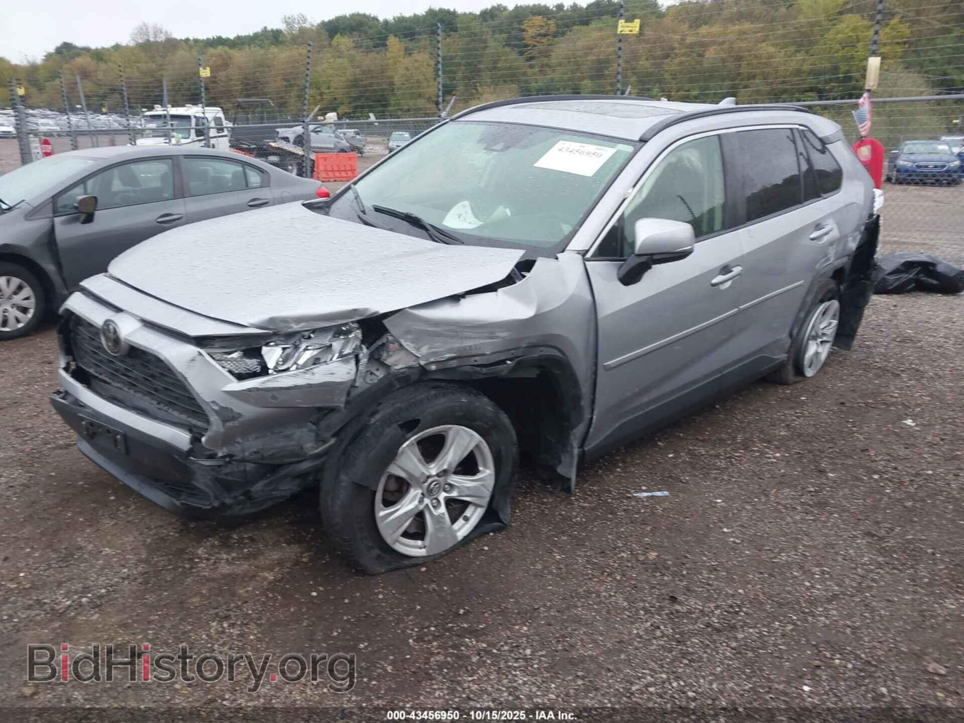 2019 TOYOTA RAV4 - VIN: JTMP1RFV4KD511774 - Фото 2