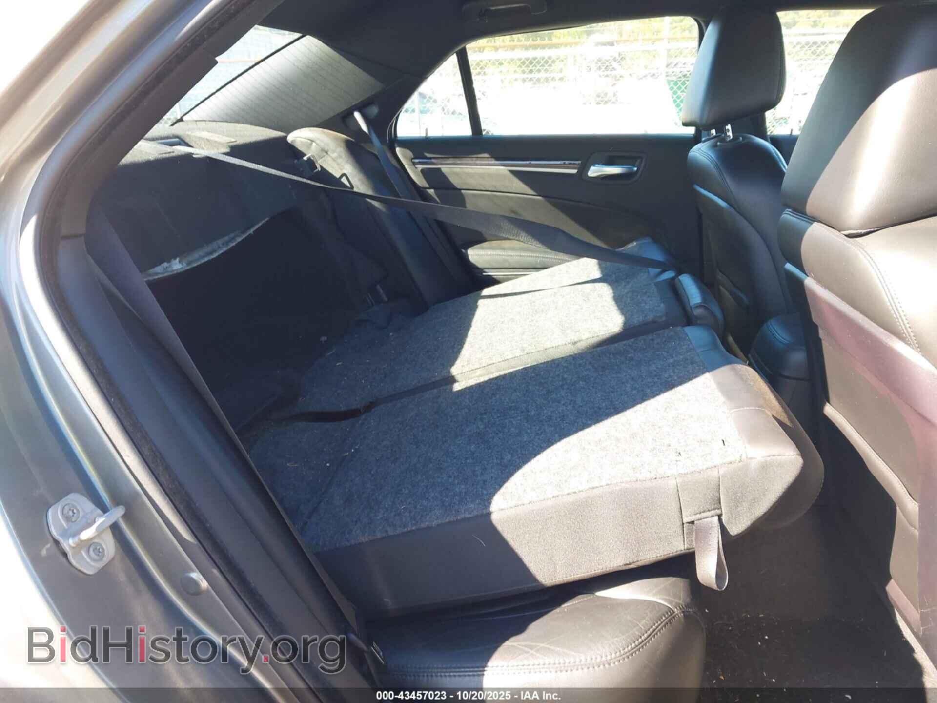 2011 CHRYSLER 300 - VIN: 2C3CA5CG7BH538438 - Photo 8