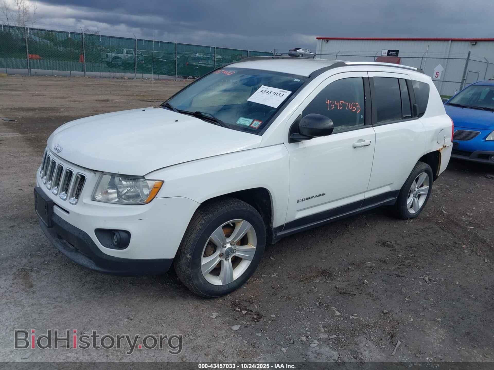 2012 JEEP COMPASS - VIN: 1C4NJDEB6CD620160 - Photo 2