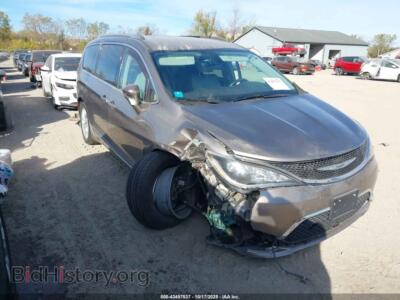 2018 Chrysler PACIFICA TOURING L, бежевый — VIN 2C4RC1BG2JR144705, IAAI