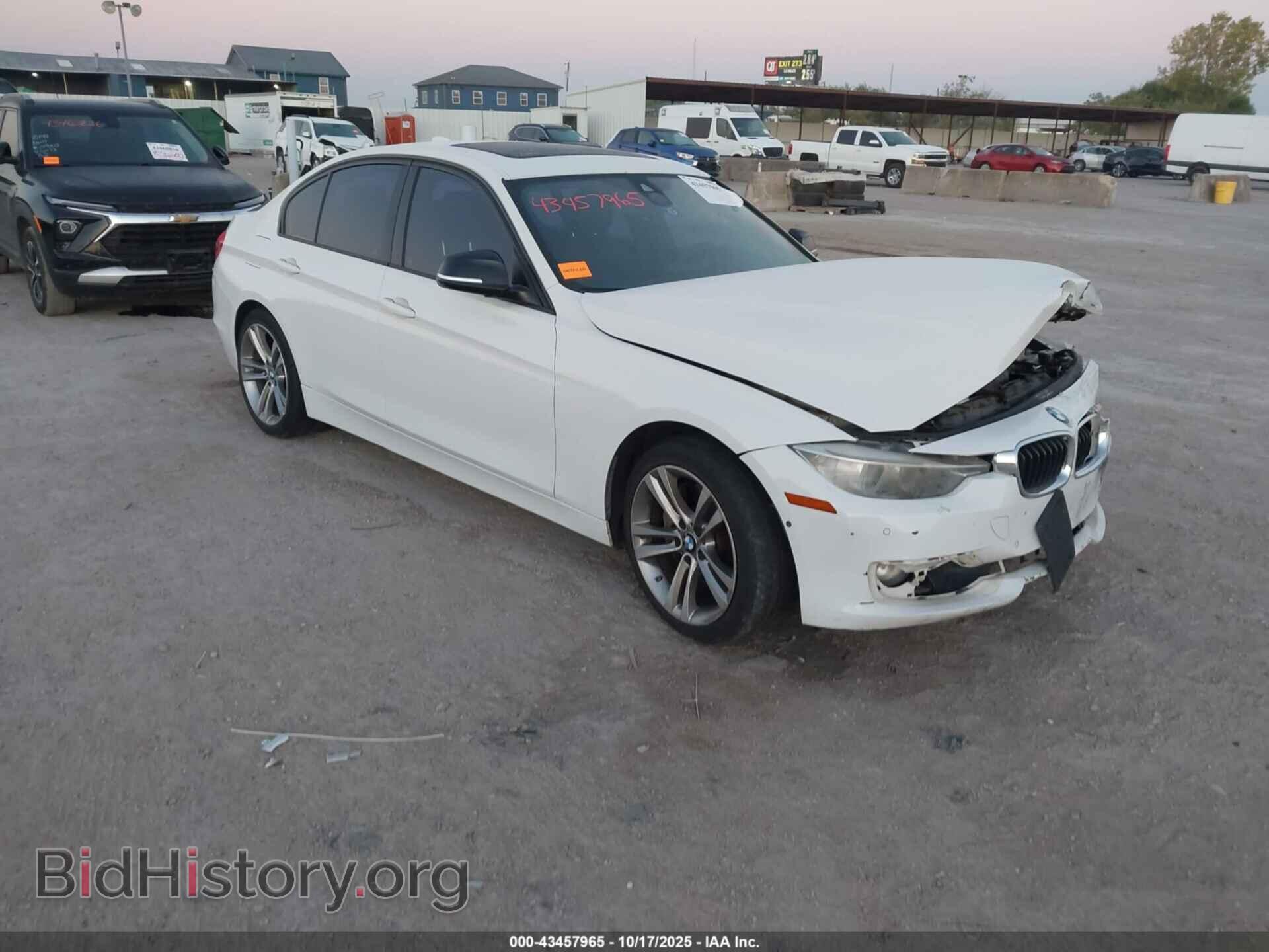 Photo WBA3A9C54EF477621 - BMW 335I 2014