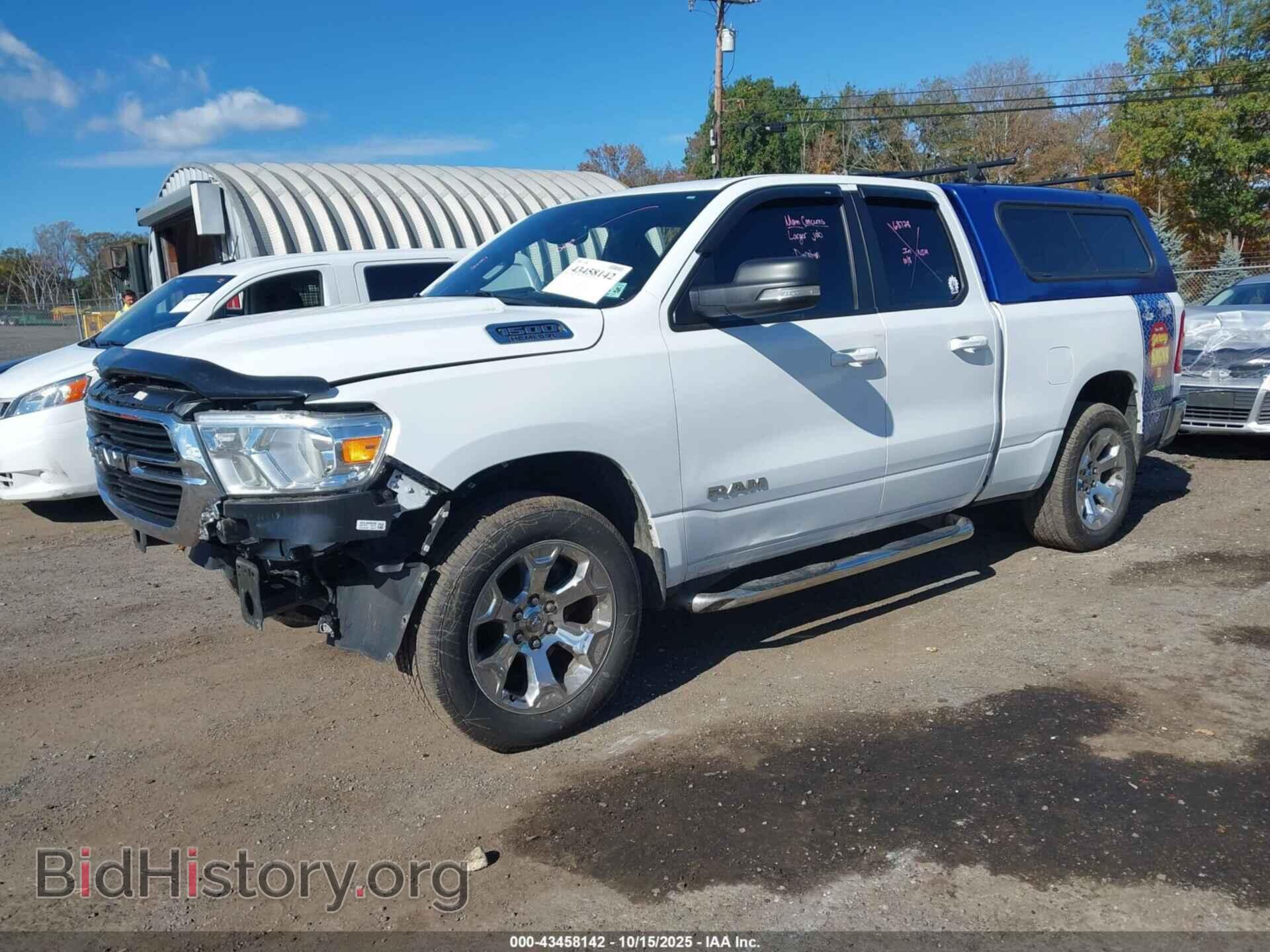 2021 RAM 1500 - VIN: 1C6SRFBTXMN677579 - Фото 2