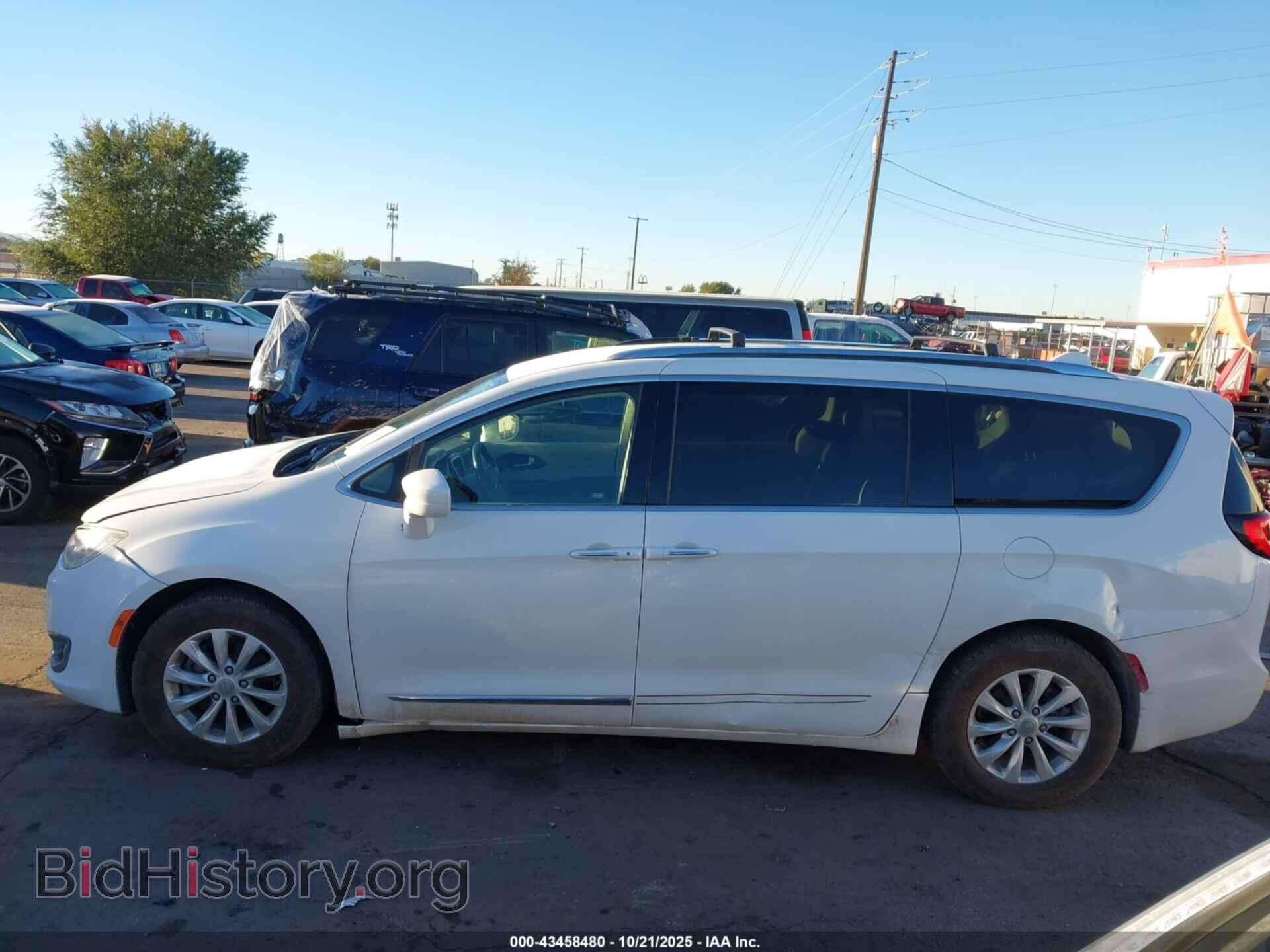 2018 CHRYSLER PACIFICA - VIN: 2C4RC1BG2JR110246 - Фото 14