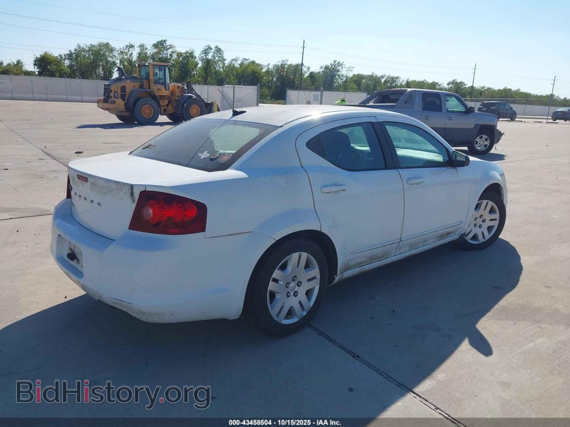 2011 DODGE AVENGER - VIN: 1B3BD4FB1BN551607 - Фото 4