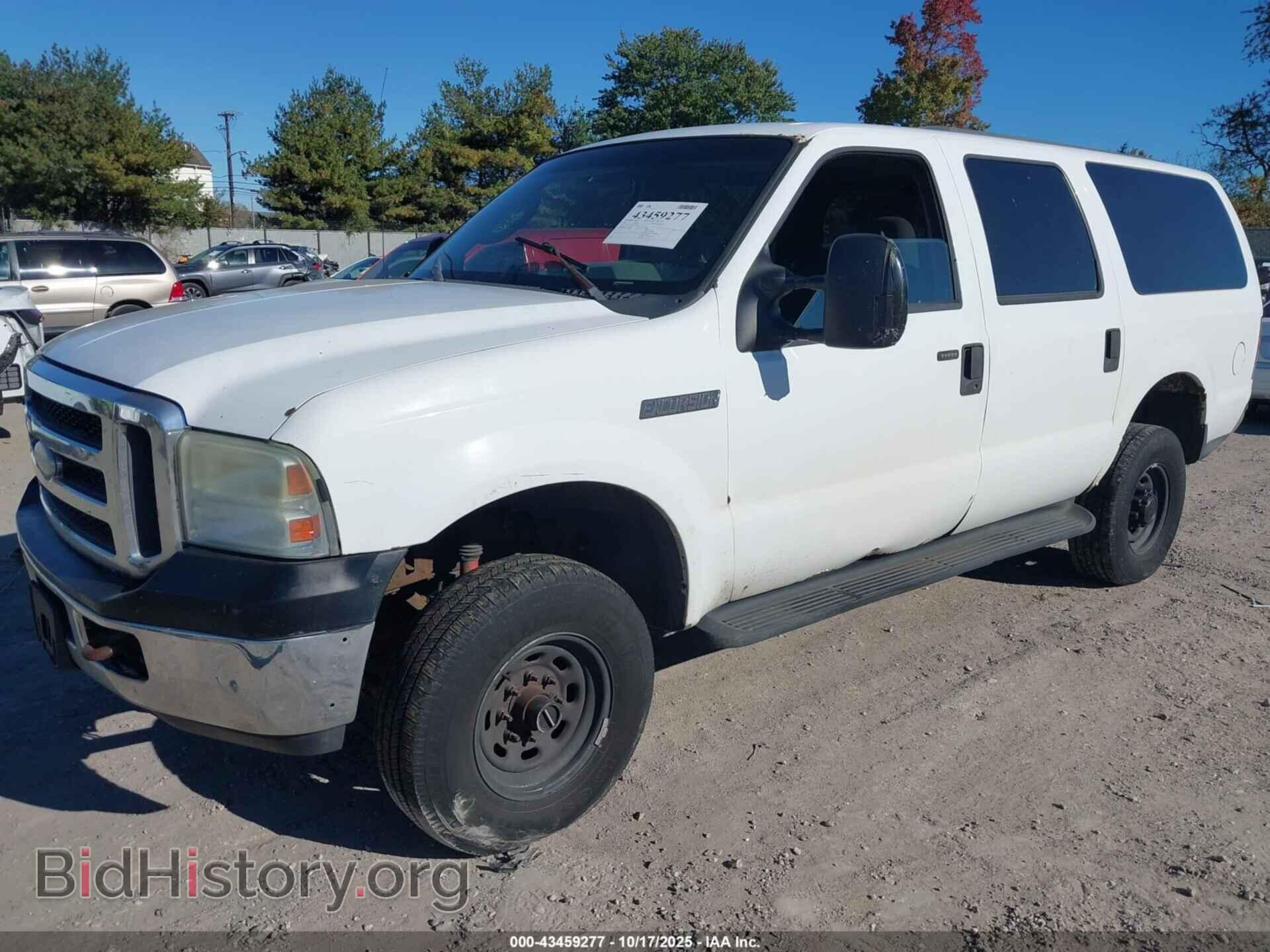 2005 FORD EXCURSION - VIN: 1FMNU41L25ED23983 - Photo 2