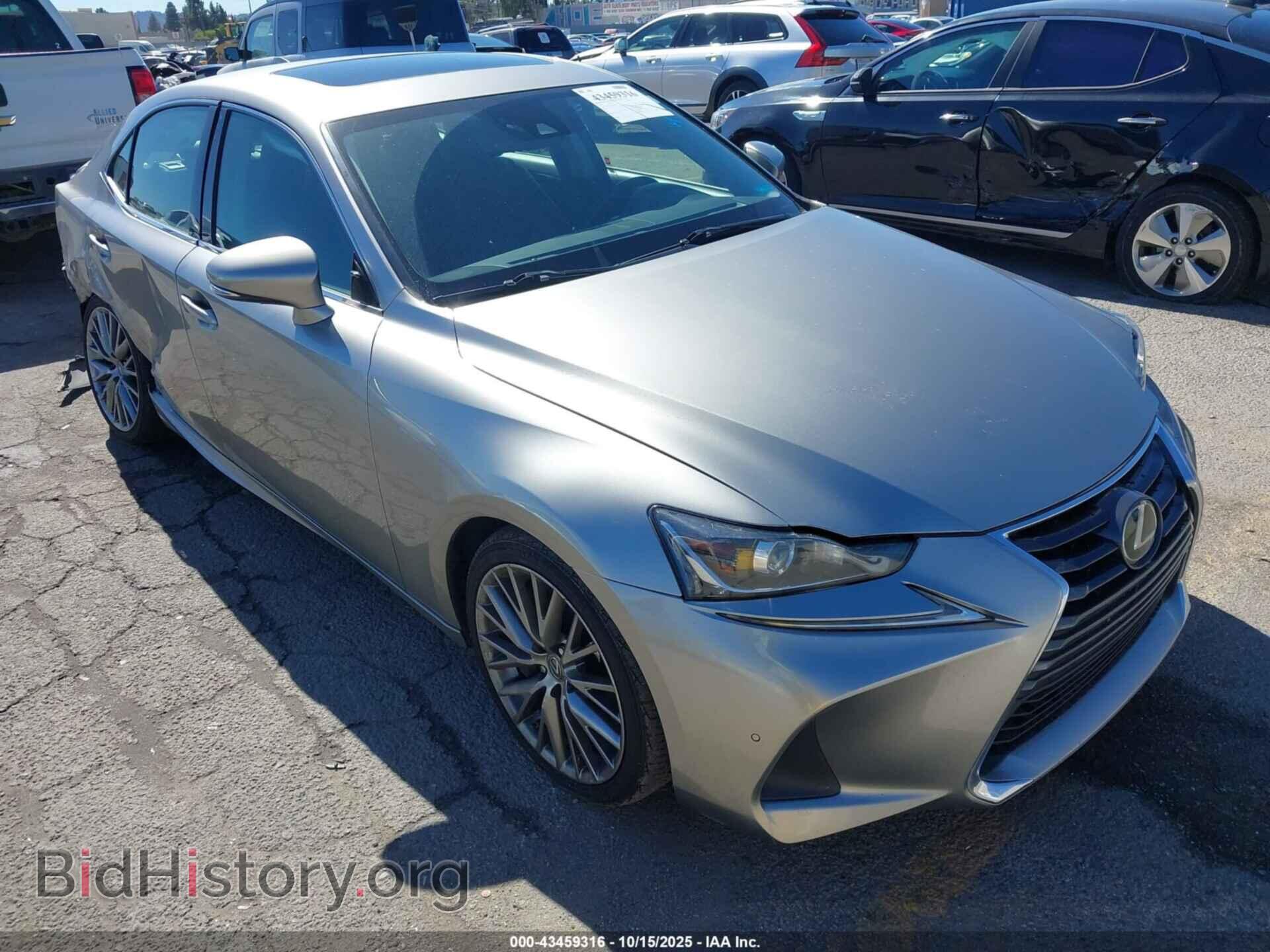 Photo JTHBA1D23J5082011 - LEXUS IS 300 2018