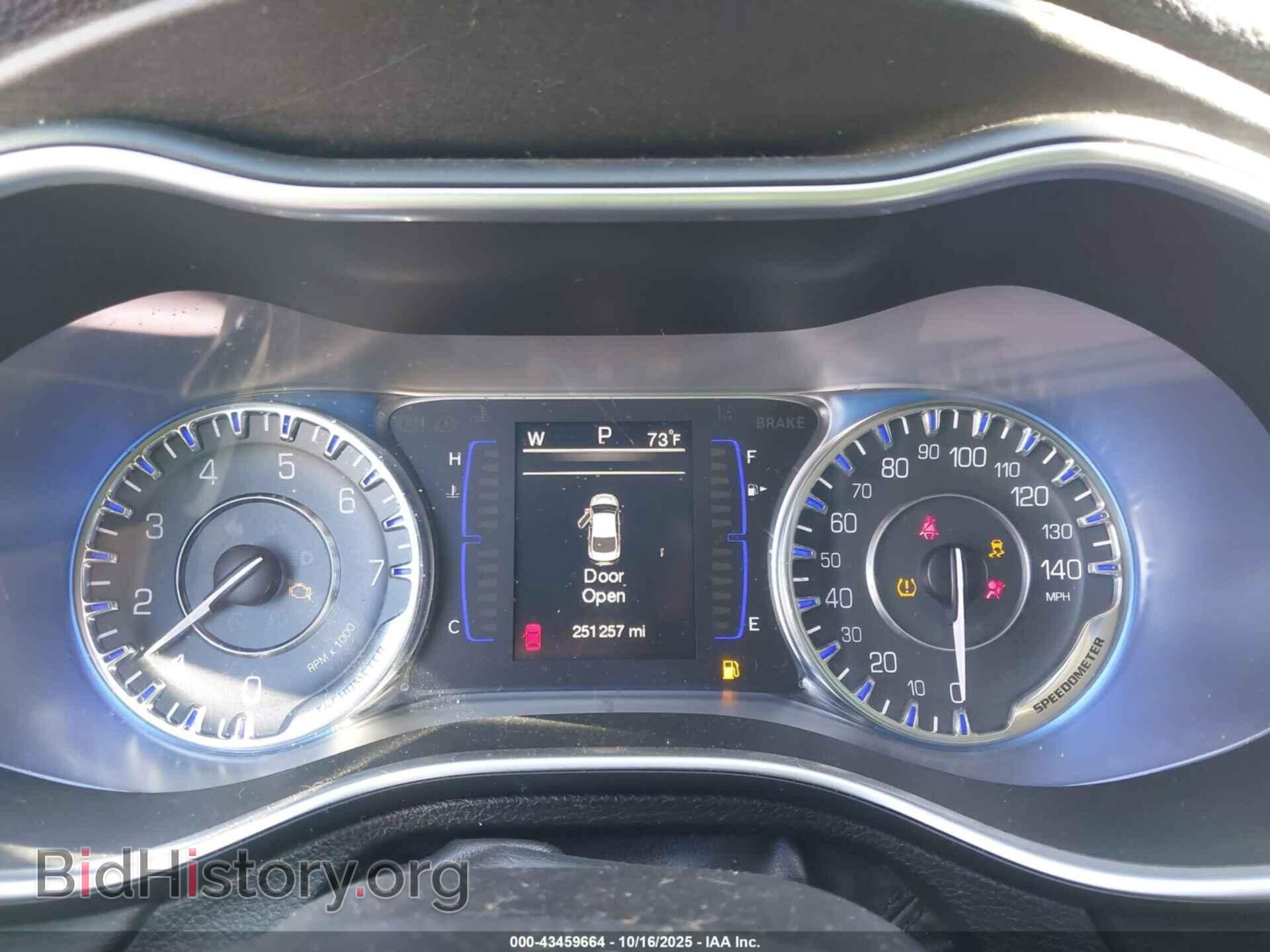 2015 CHRYSLER 200 - VIN: 1C3CCCAB3FN748263 - Фото 7
