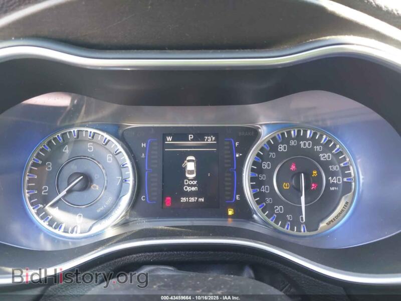 2015 Chrysler 200 (VIN 1C3CCCAB3FN748263) — фото 7 из 12