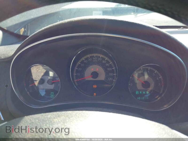 2012 Chrysler 200 (VIN 1C3CCBCG7CN107275) — photo 7 of 11