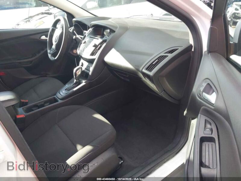 2016 Ford FOCUS (VIN 1FADP3K28GL337740) — фото 5 из 16