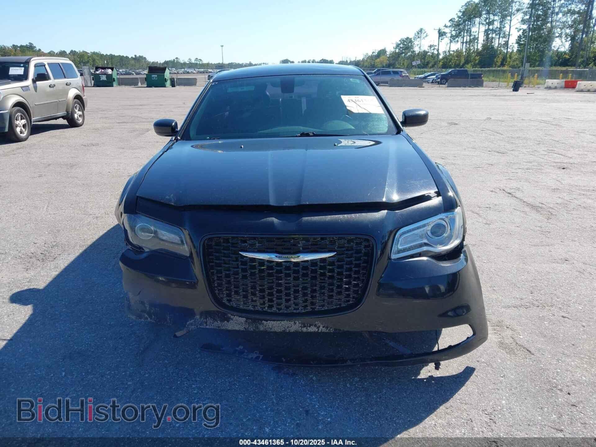 2018 CHRYSLER 300 - VIN: 2C3CCAGG3JH146245 - Фото 11