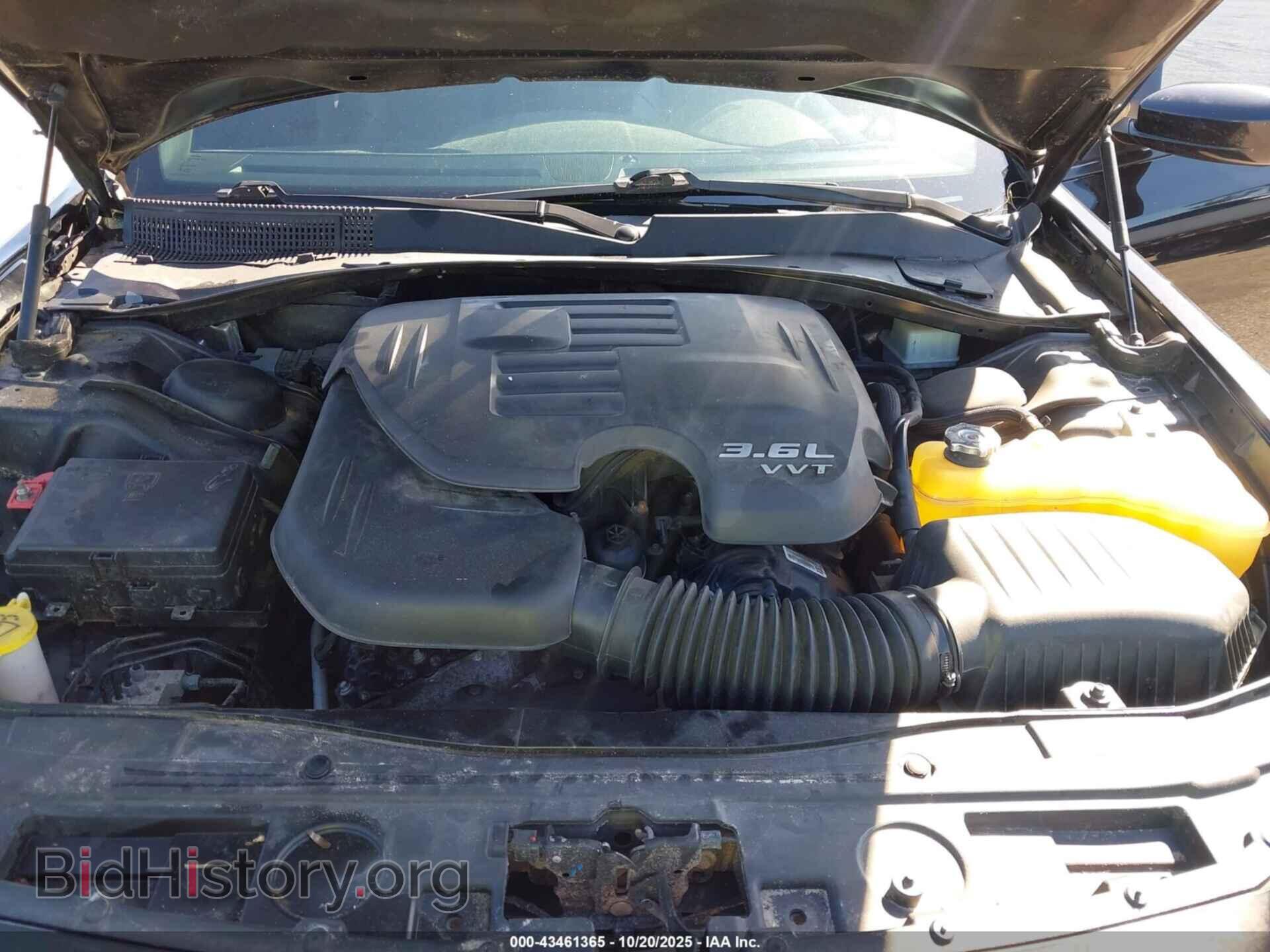 2018 CHRYSLER 300 - VIN: 2C3CCAGG3JH146245 - Фото 10
