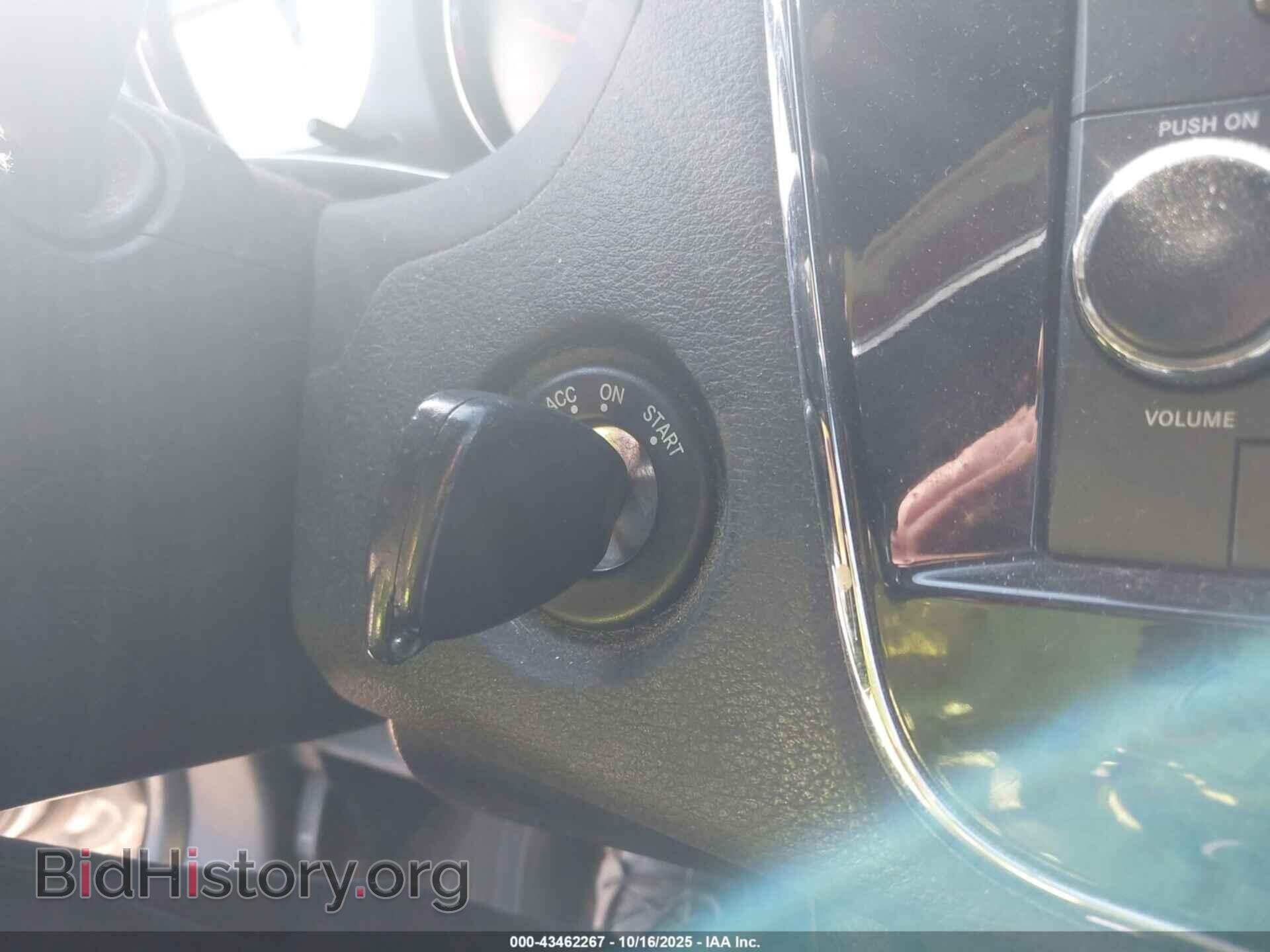 2013 CHRYSLER 200 - VIN: 1C3CCBBB1DN714330 - Фото 11