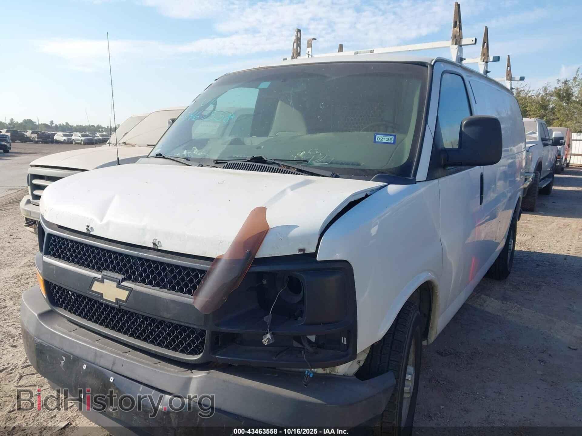 2014 CHEVROLET EXPRESS 2500 - VIN: 1GCWGFCA2E1156815 - Фото 2