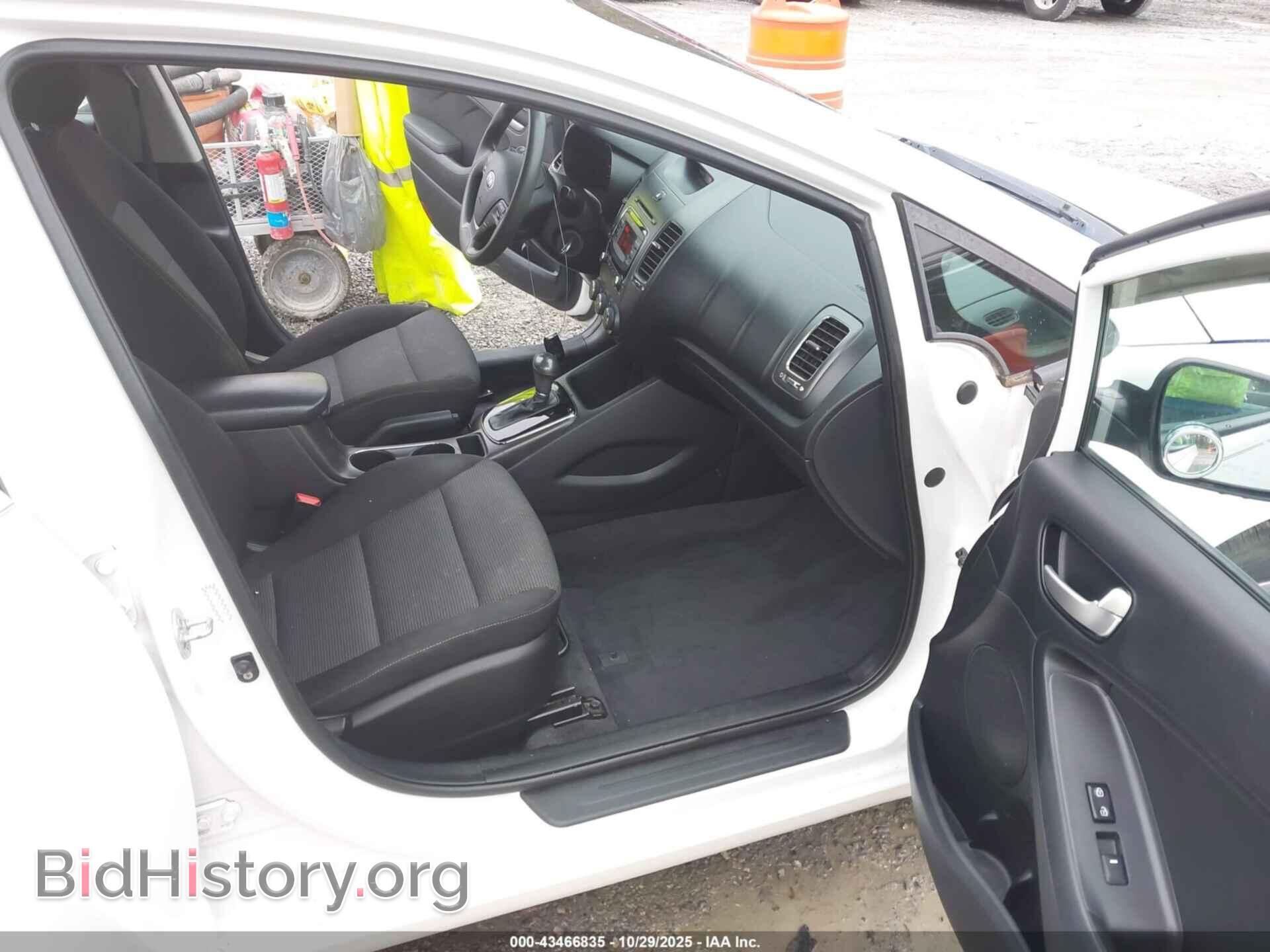 2017 KIA FORTE - VIN: 3KPFK4A73HE038221 - Фото 5