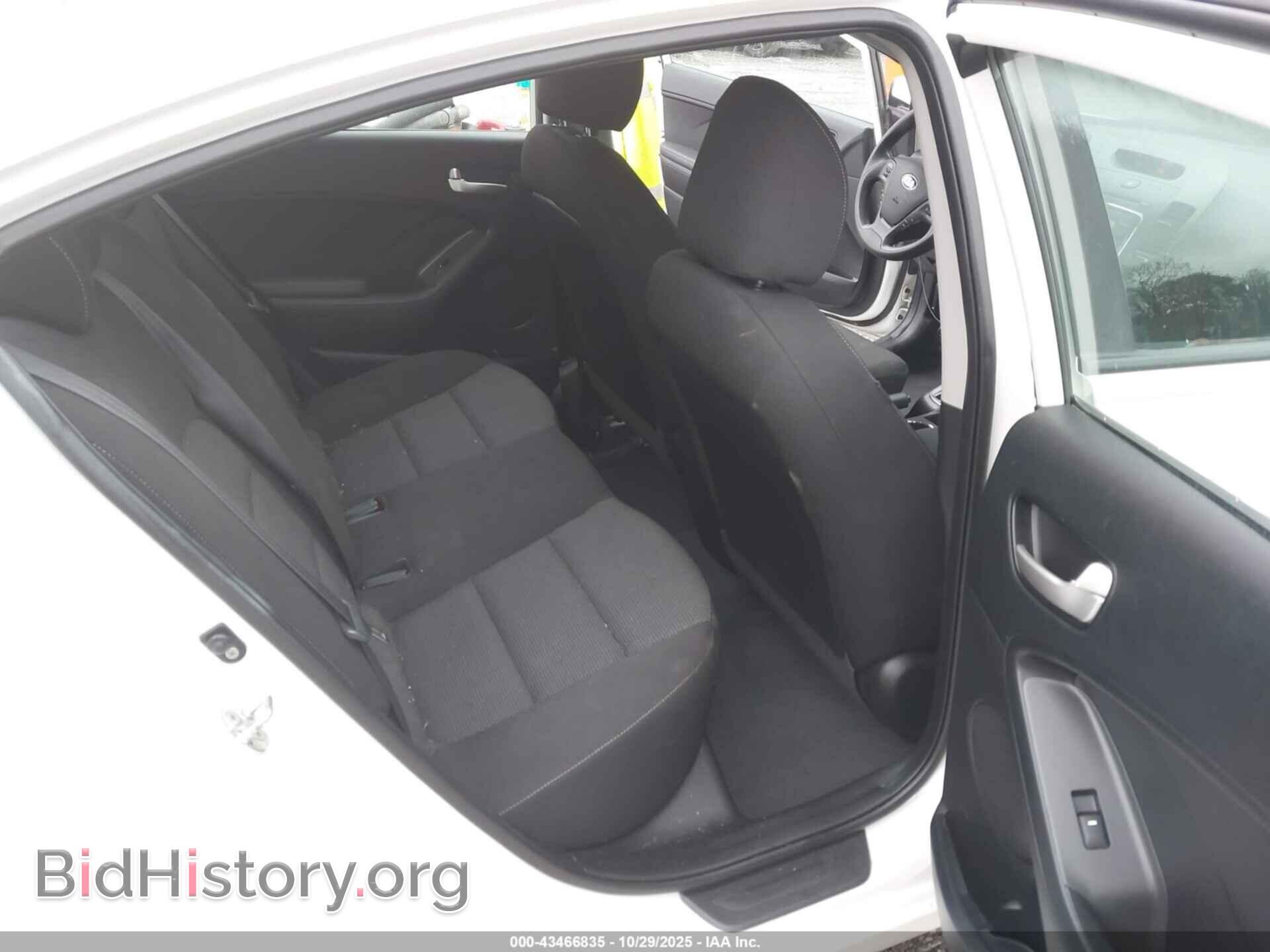 2017 KIA FORTE - VIN: 3KPFK4A73HE038221 - Фото 8