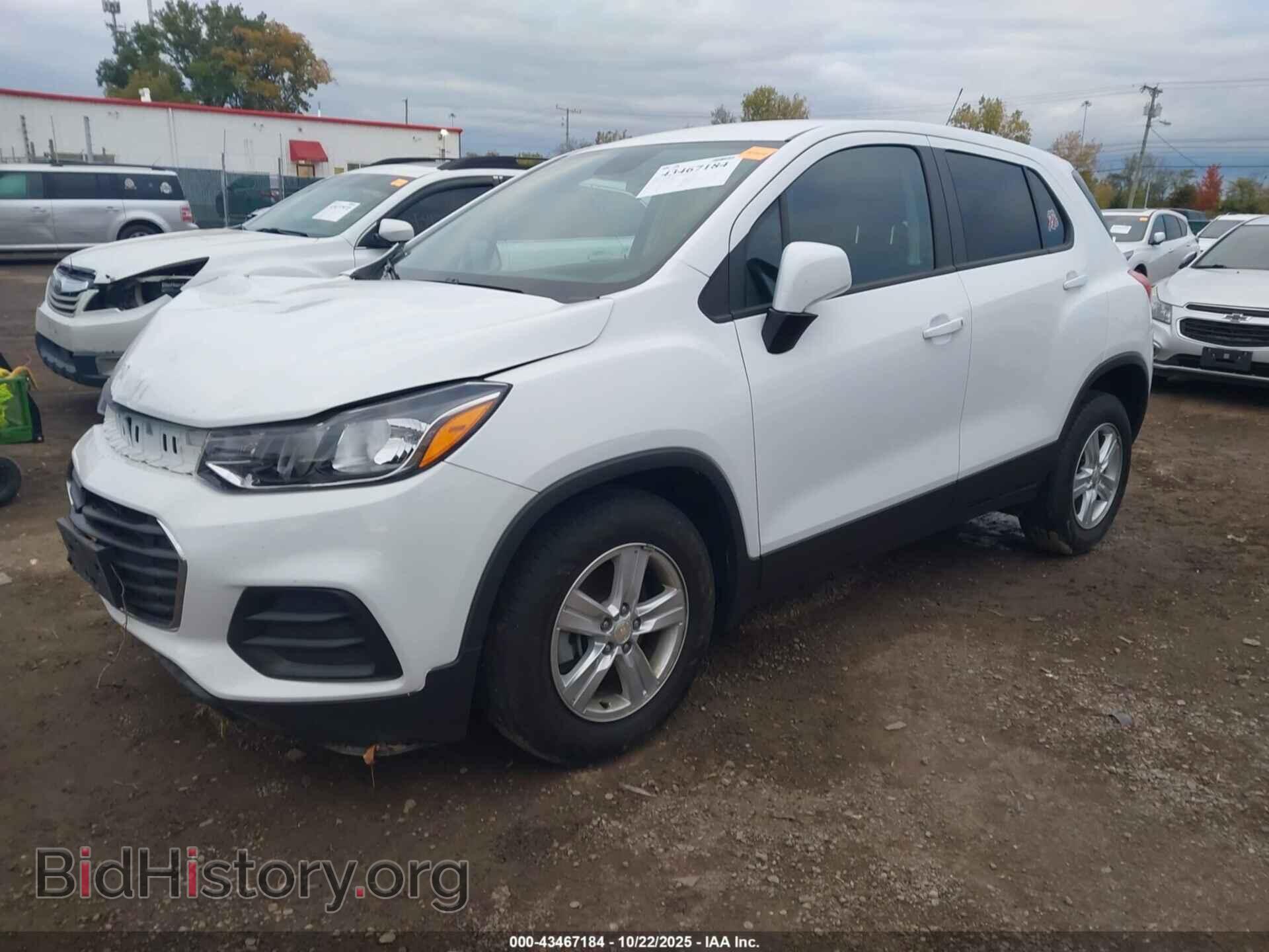 2019 CHEVROLET TRAX - VIN: 3GNCJNSB3KL357790 - Photo 2