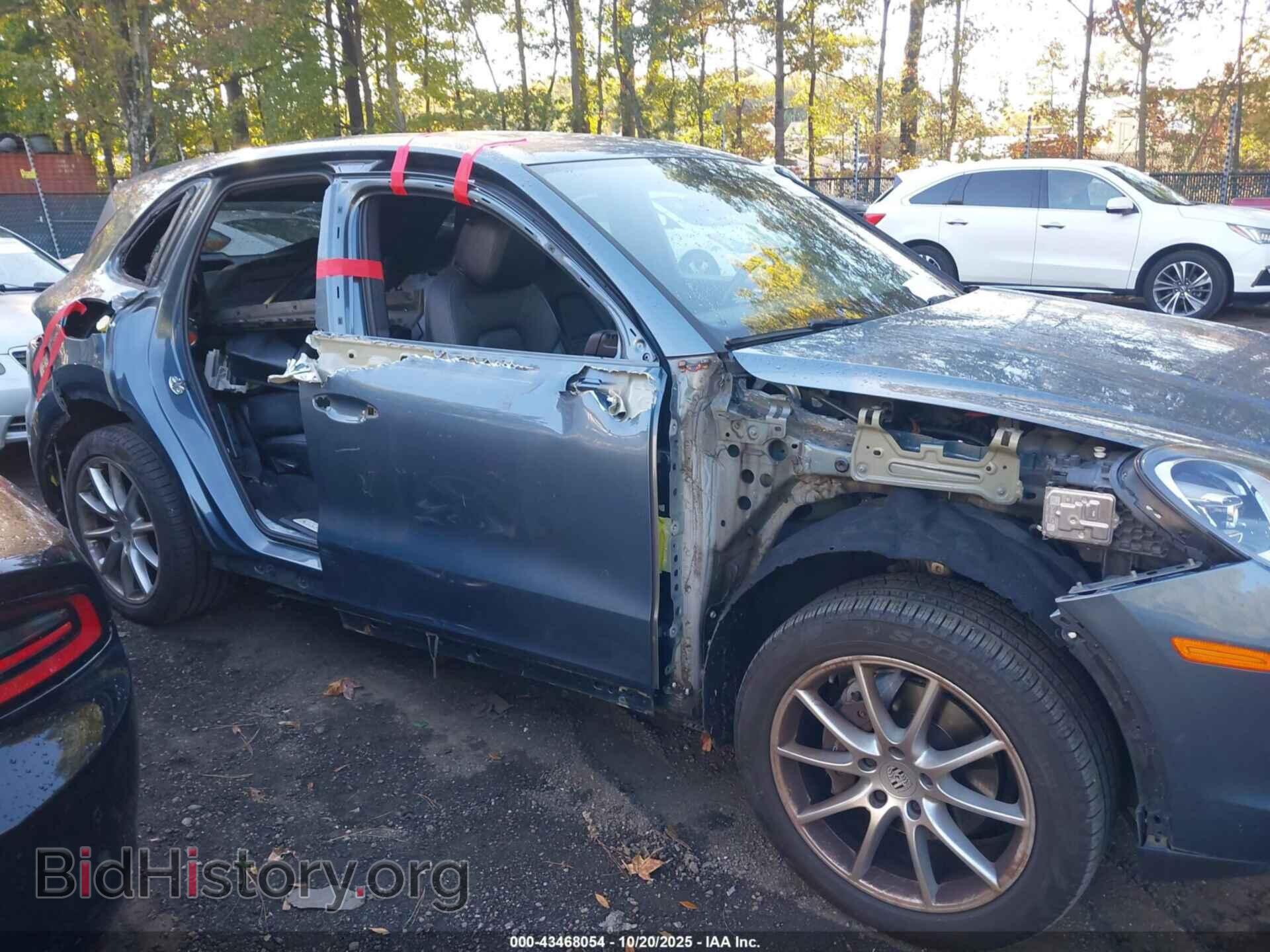 2019 PORSCHE CAYENNE - VIN: WP1AA2AY2KDA01212 - Photo 6