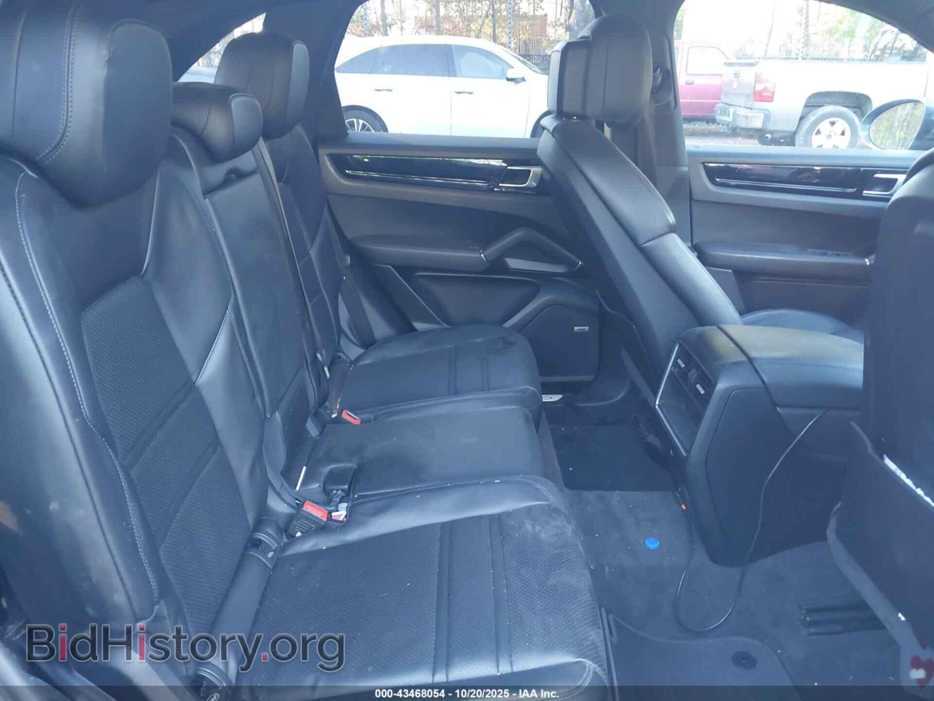 2019 PORSCHE CAYENNE - VIN: WP1AA2AY2KDA01212 - Photo 8