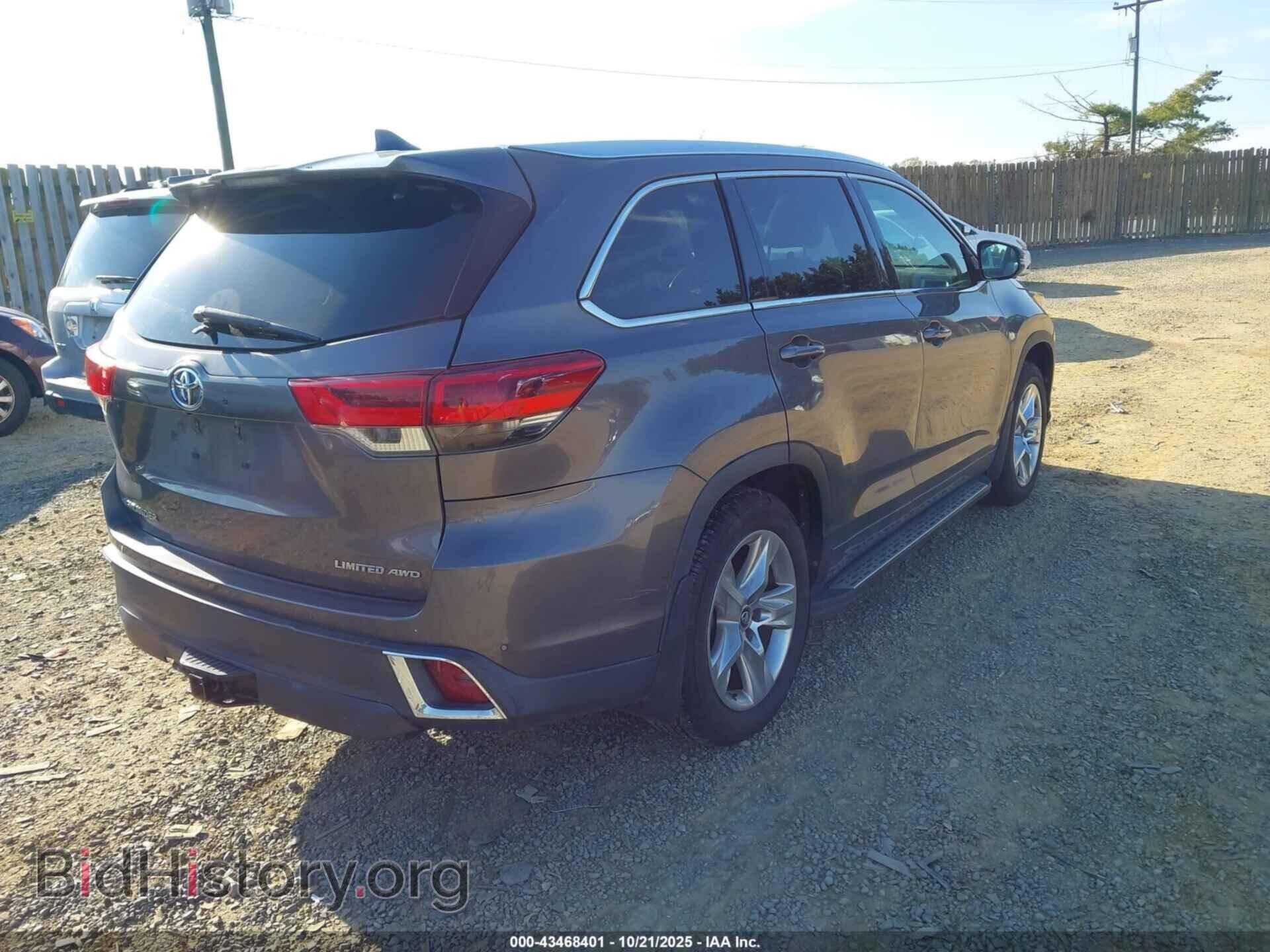 2018 TOYOTA HIGHLANDER - VIN: 5TDDZRFH8JS488749 - Фото 4