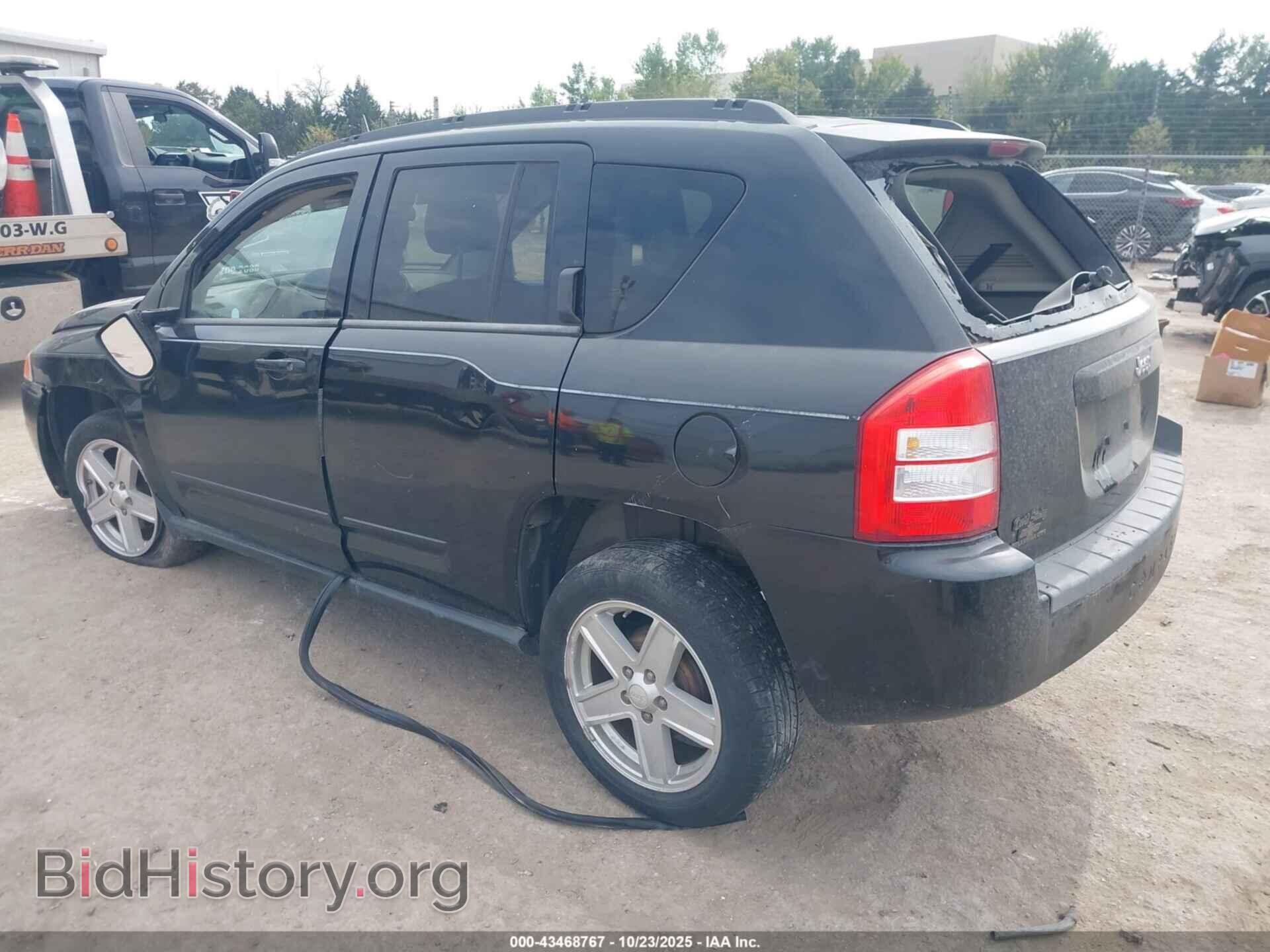 2010 JEEP COMPASS - VIN: 1J4NT4FA4AD516774 - Photo 3