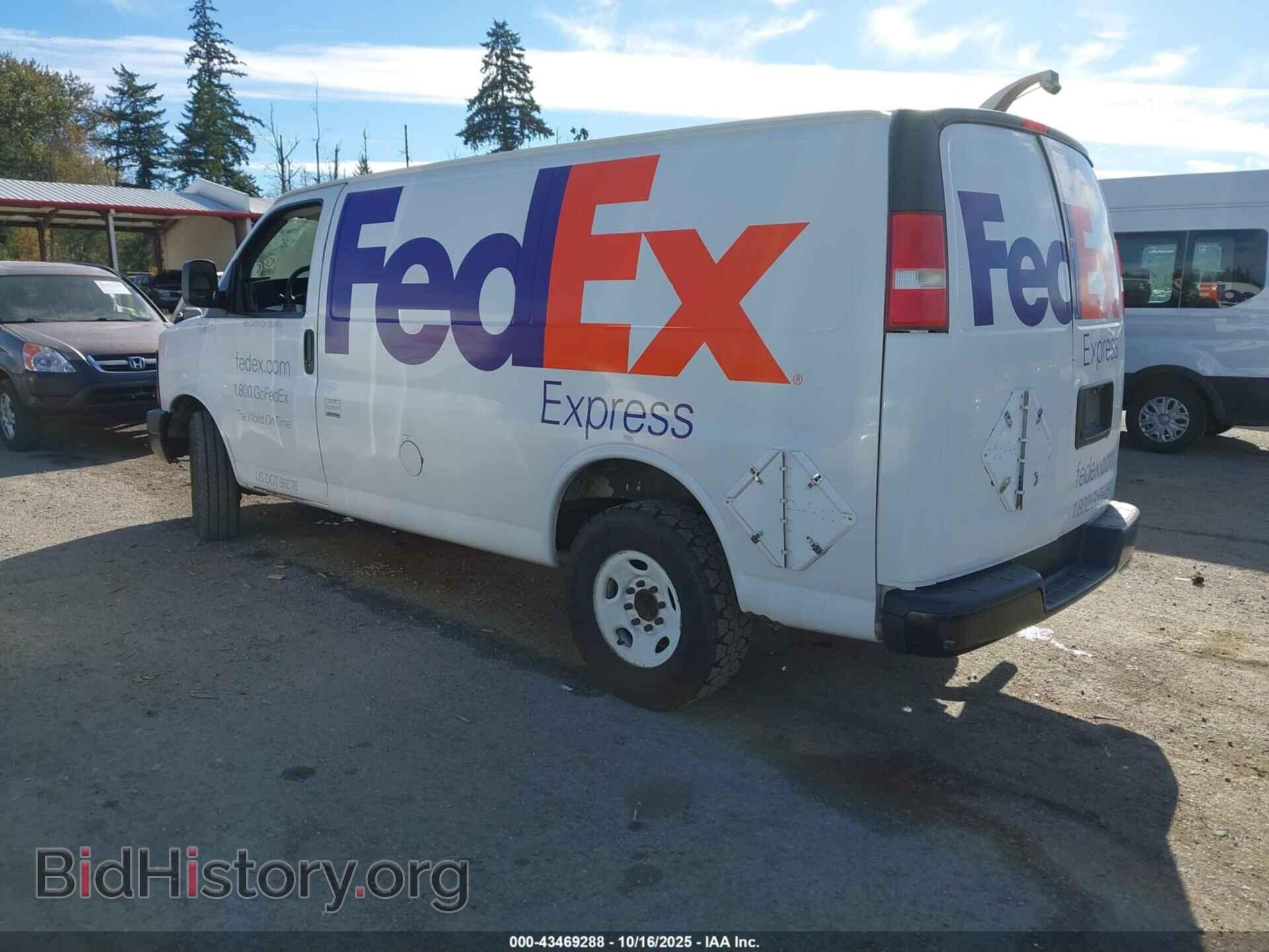2012 GMC SAVANA 2500 - VIN: 1GTW7FCA4C1136448 - Photo 3