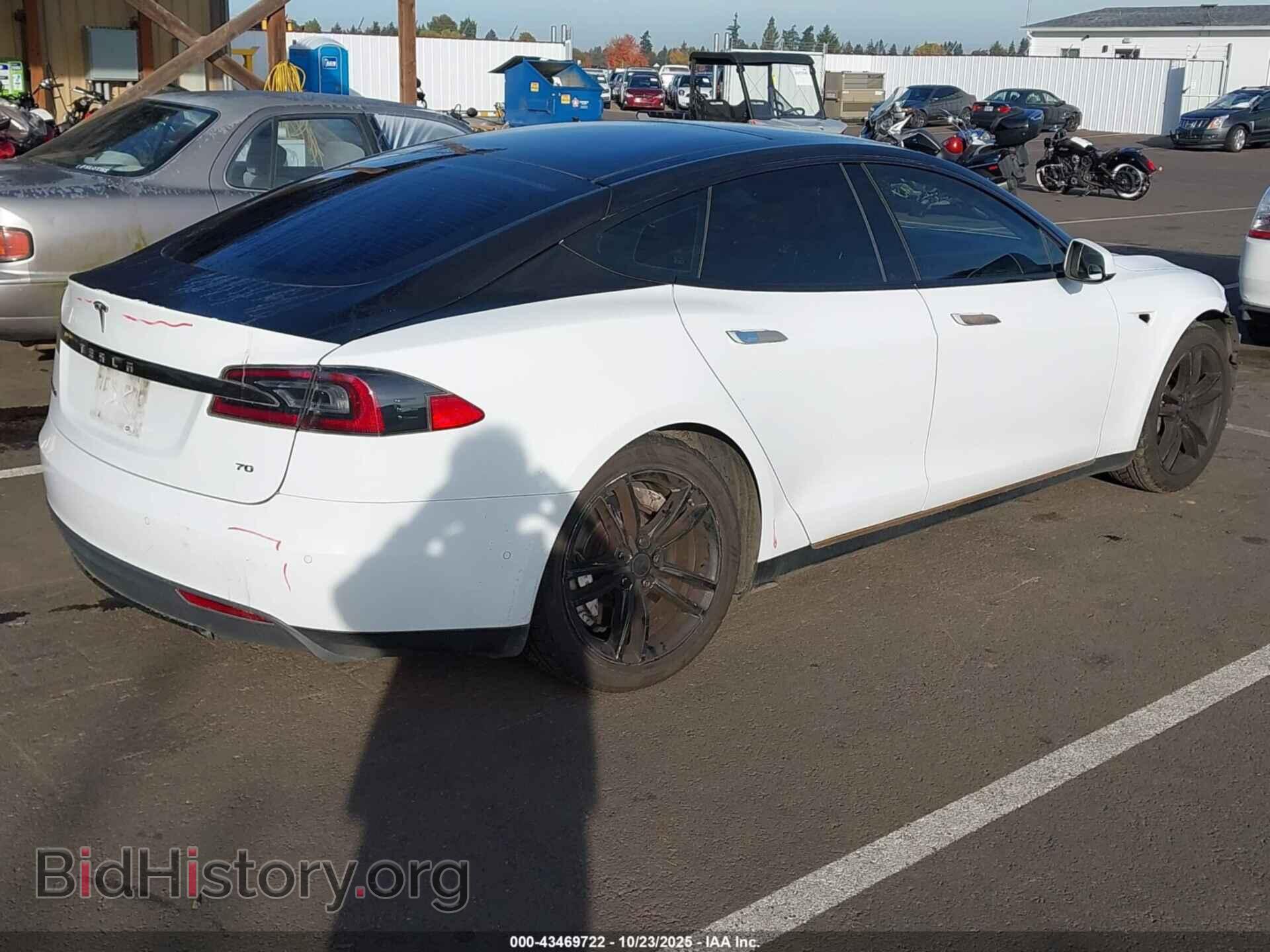 2015 TESLA MODEL S - VIN: 5YJSA1S14FF099532 - Фото 4