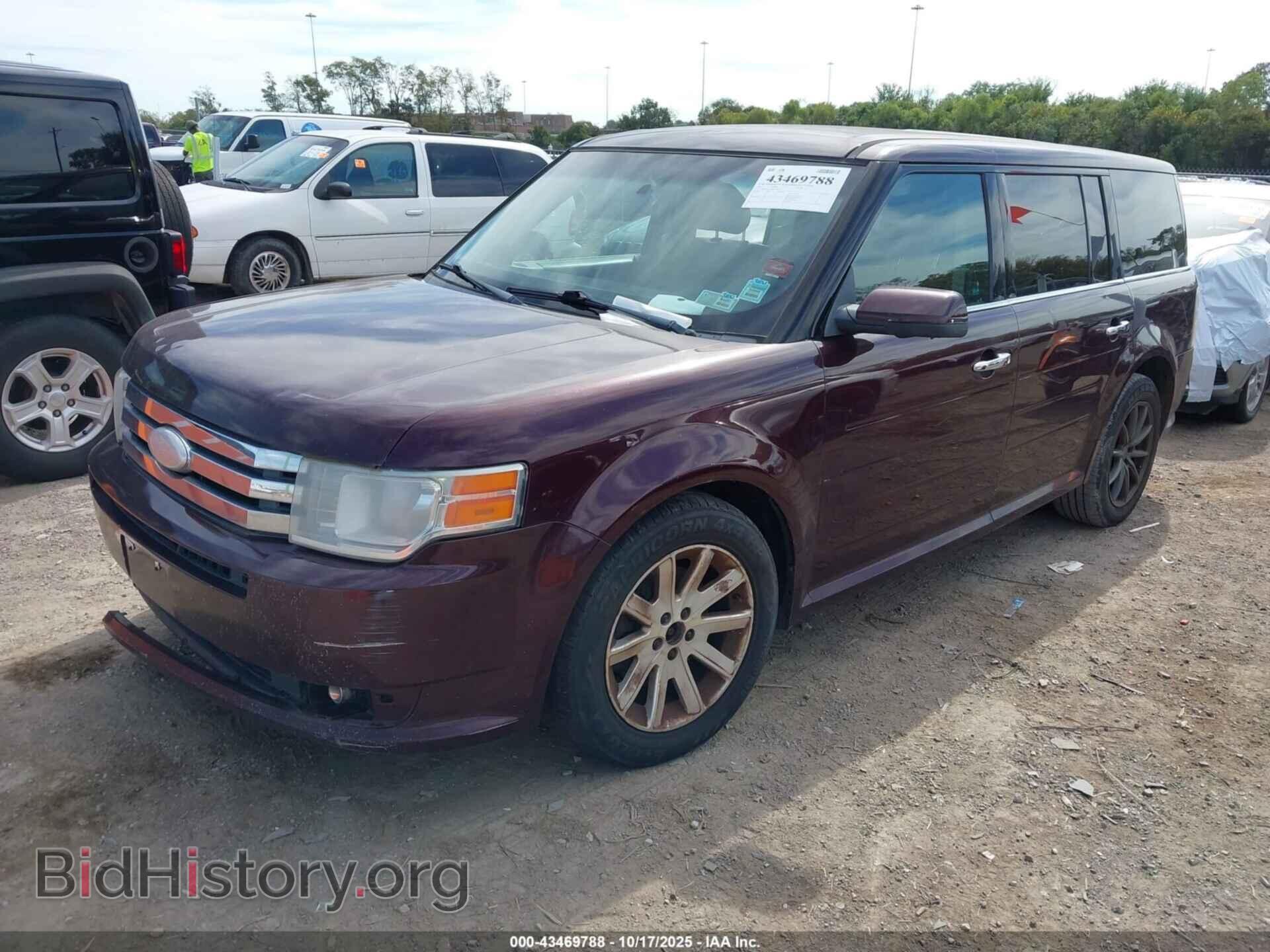 2011 FORD FLEX - VIN: 2FMGK5CC1BBD30898 - Photo 2