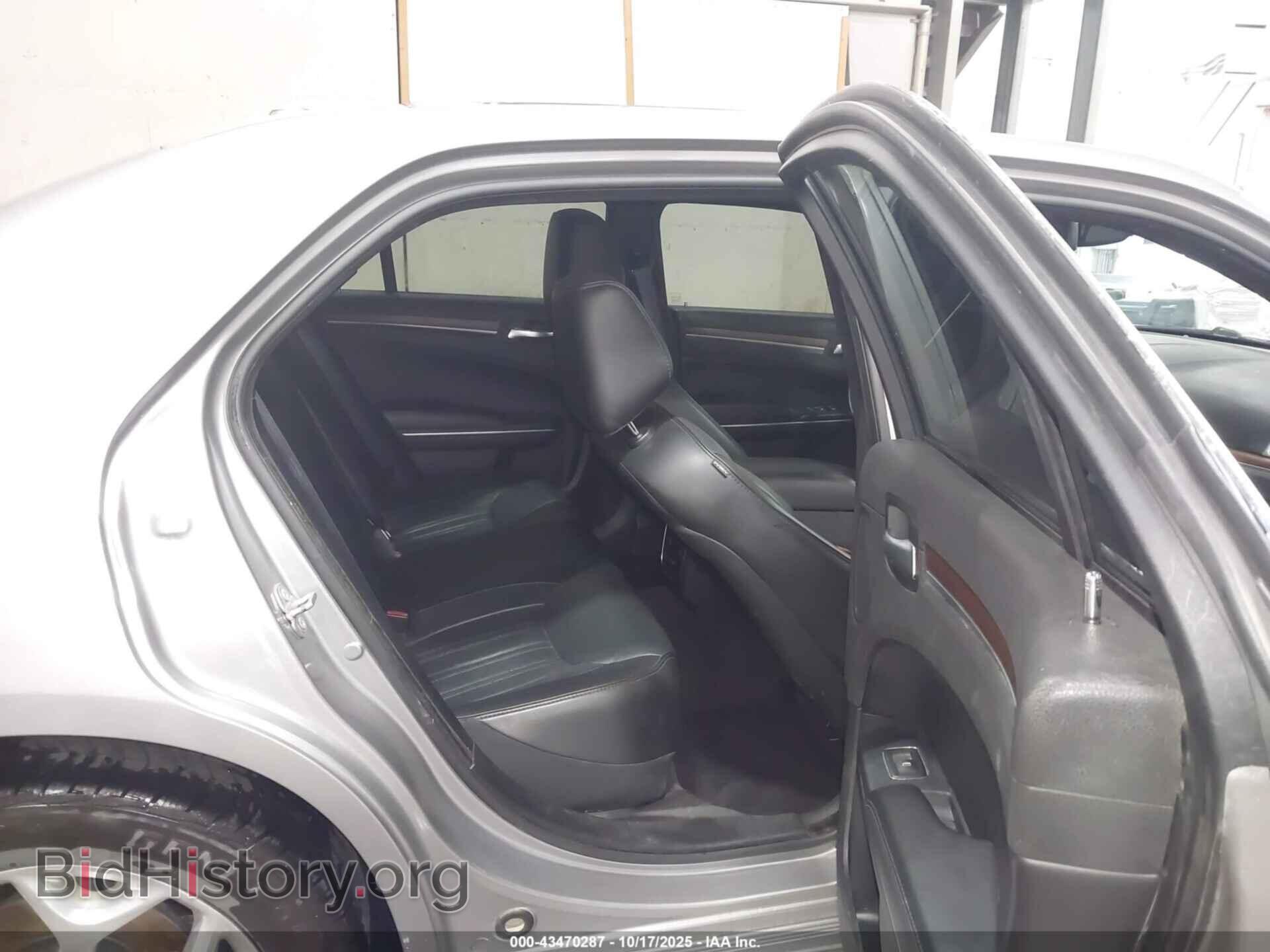 2017 CHRYSLER 300 - VIN: 2C3CCASG6HH513883 - Фото 8