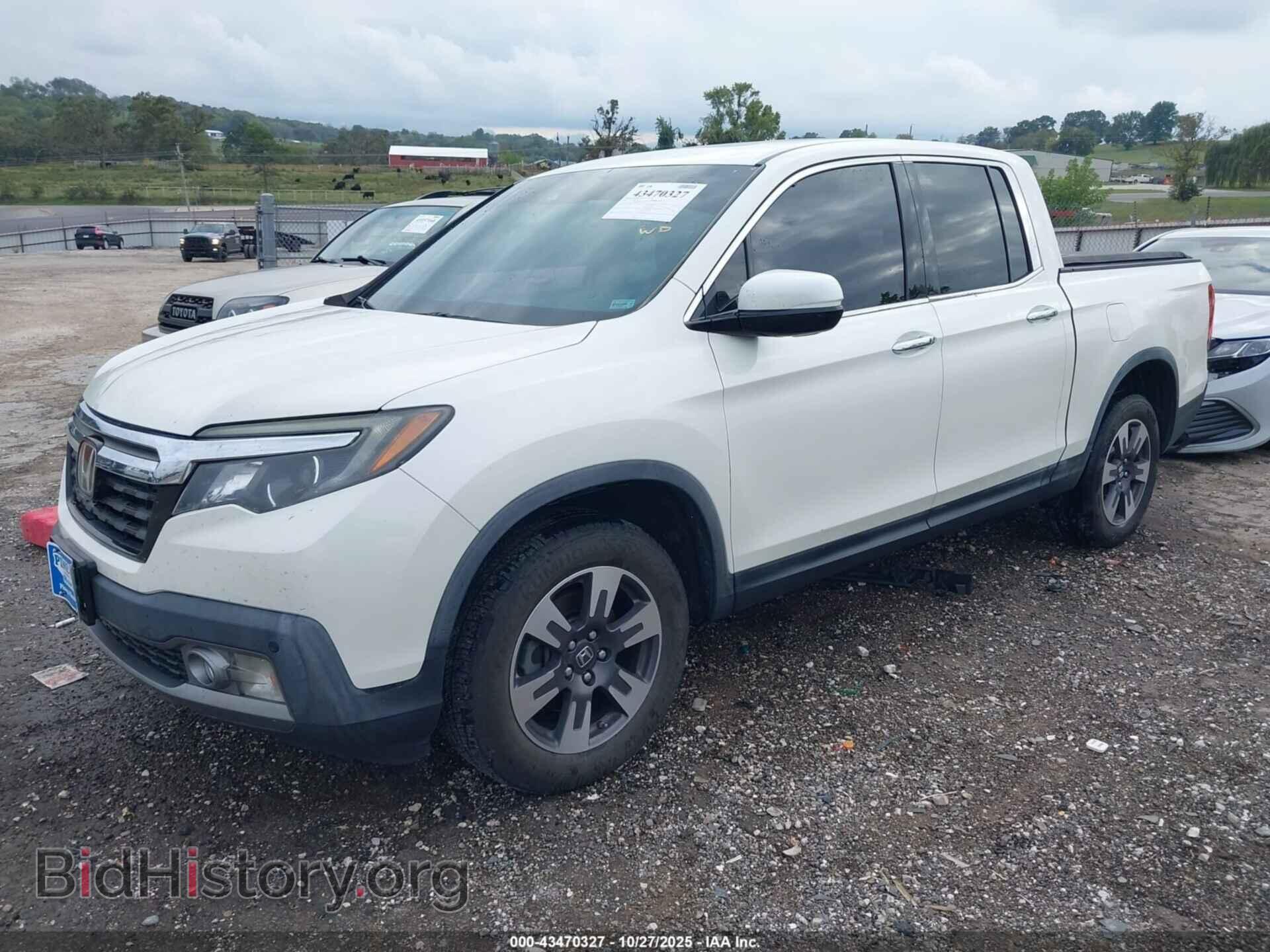 2017 HONDA RIDGELINE - VIN: 5FPYK3F7XHB037130 - Фото 2