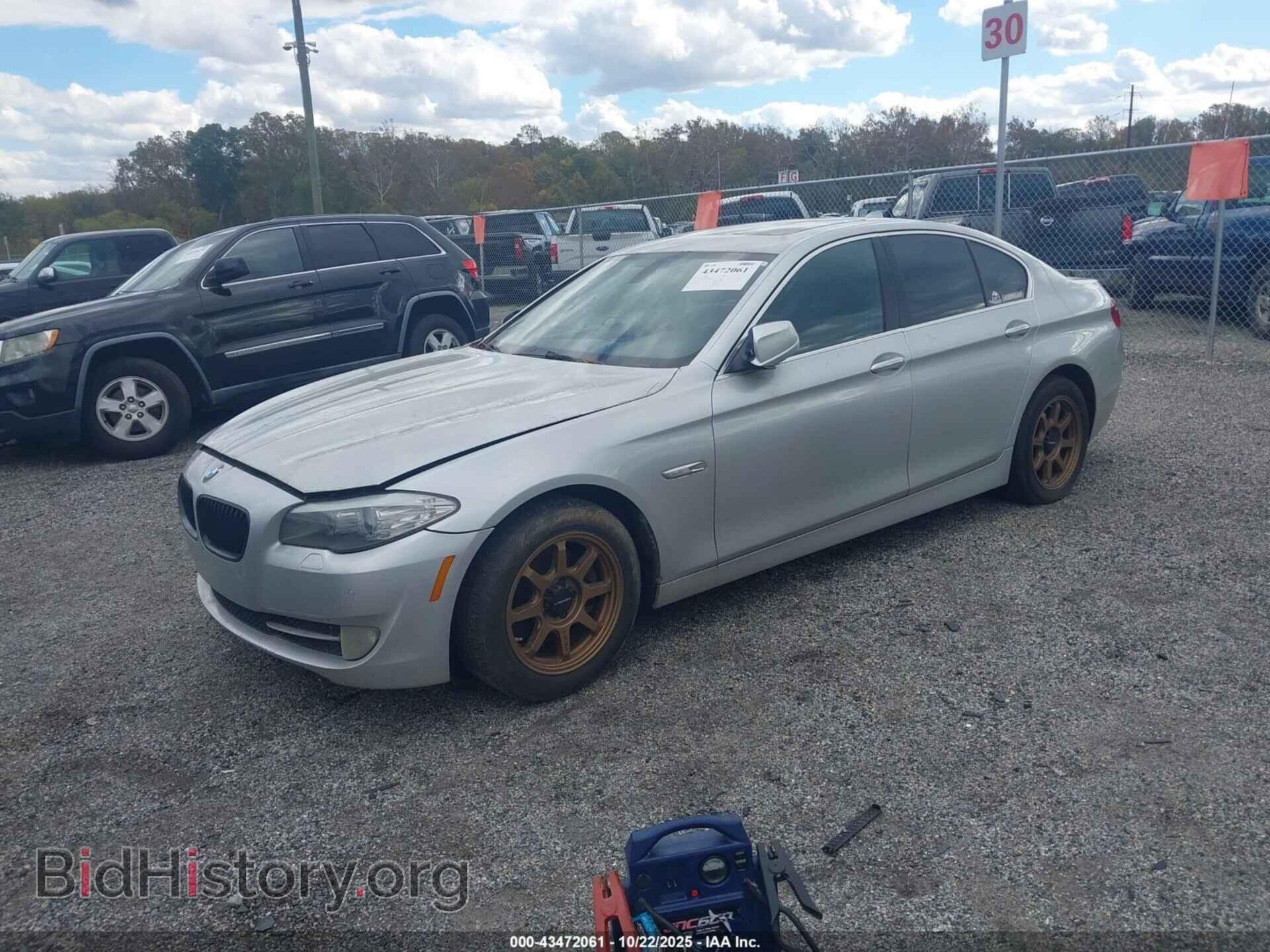 2011 BMW 528I - VIN: WBAFR1C59BC260926 - Фото 2