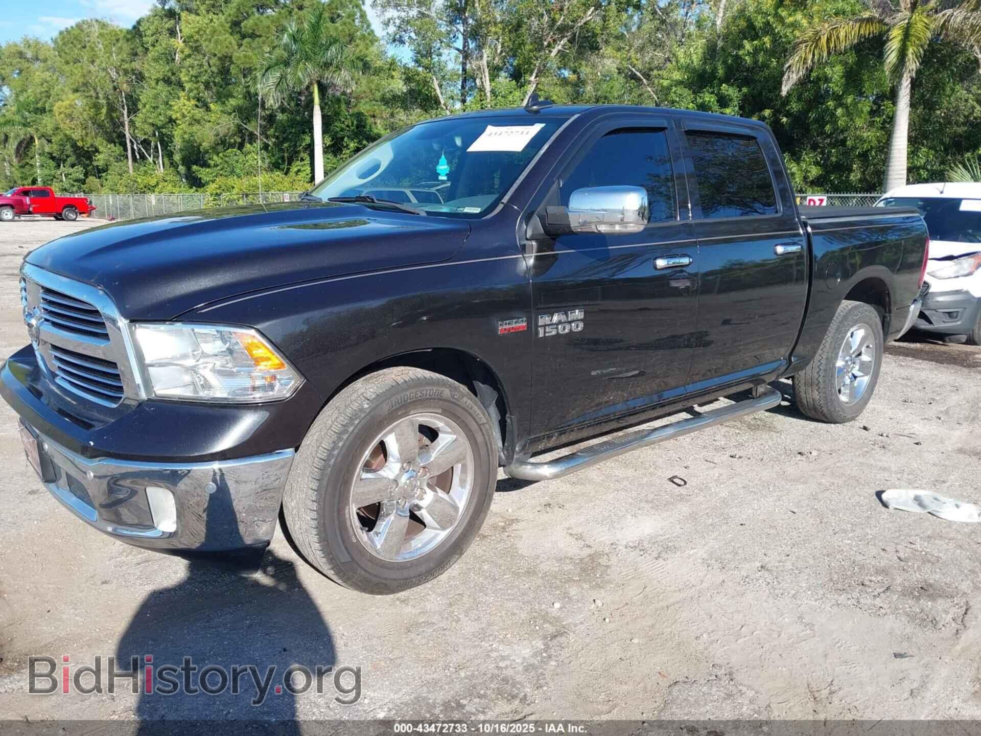 2018 RAM 1500 - VIN: 3C6RR6LT7JG167255 - Фото 2