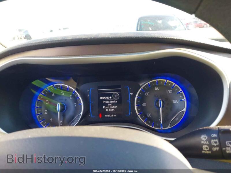 2017 Chrysler PACIFICA (VIN 2C4RC1DG3HR552458) — photo 7 of 16