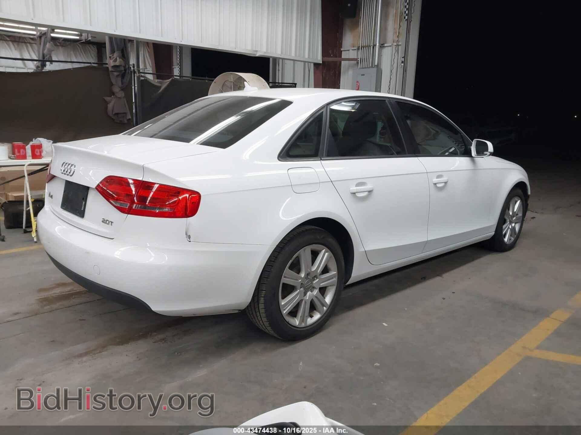 2011 AUDI A4 - VIN: WAUAFAFL2BN036592 - Фото 4
