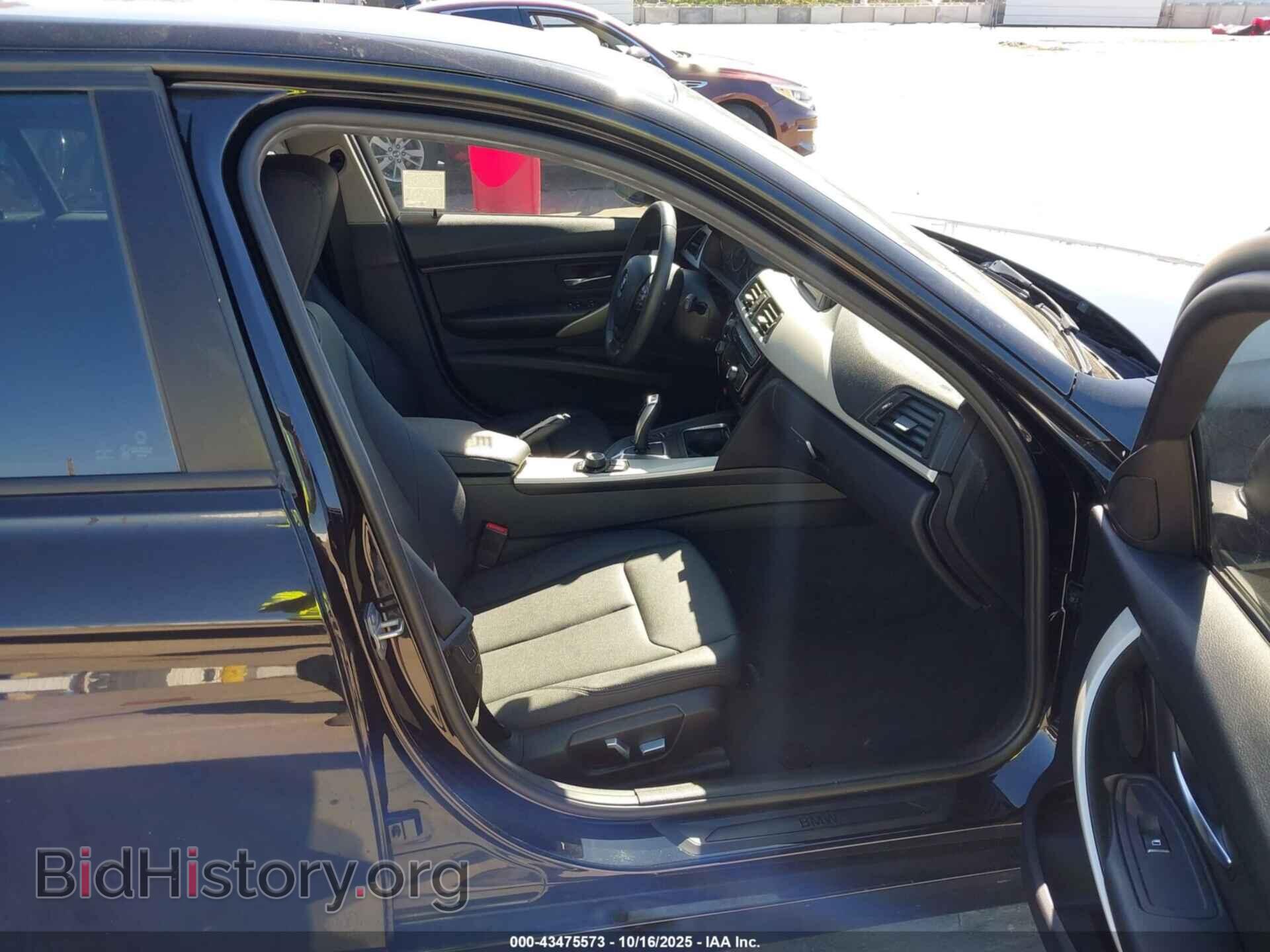 2016 BMW 320I - VIN: WBA8E1G55GNU11318 - Фото 5