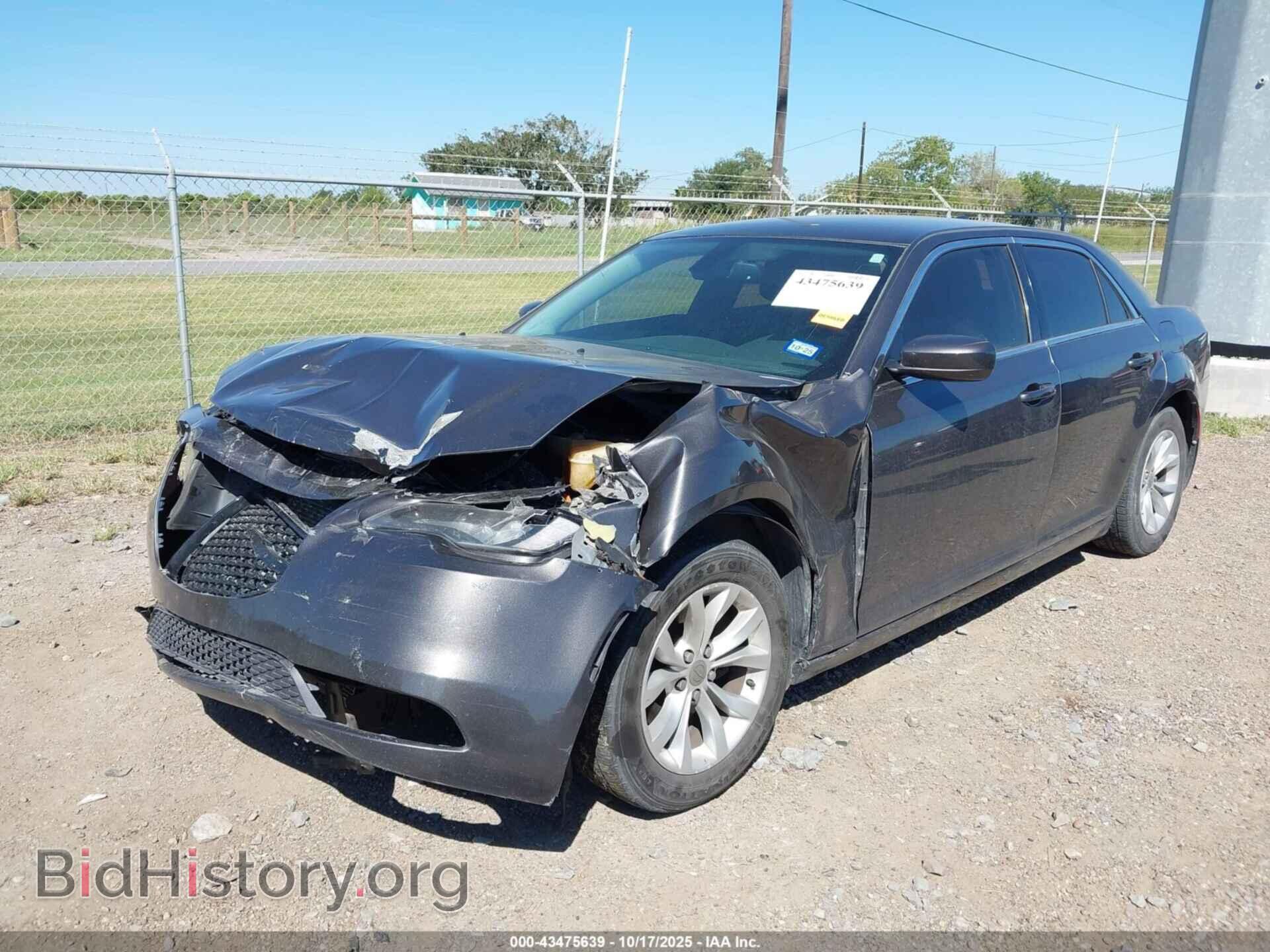 2016 CHRYSLER 300 - VIN: 2C3CCAAG3GH135411 - Фото 2